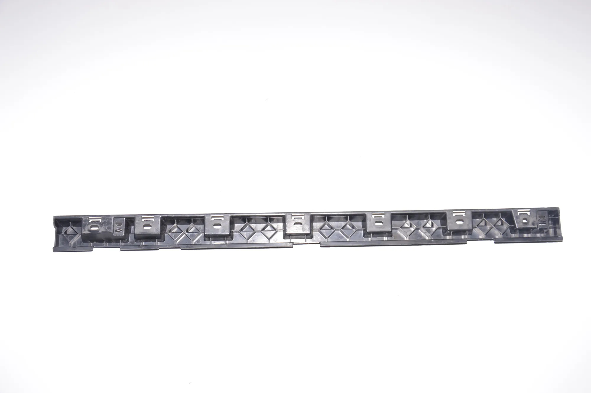 Front Right Side Sideskirt Holder – OEM 2991494 · BMW X1 (E84) sDrive 20 d 2009 – 3