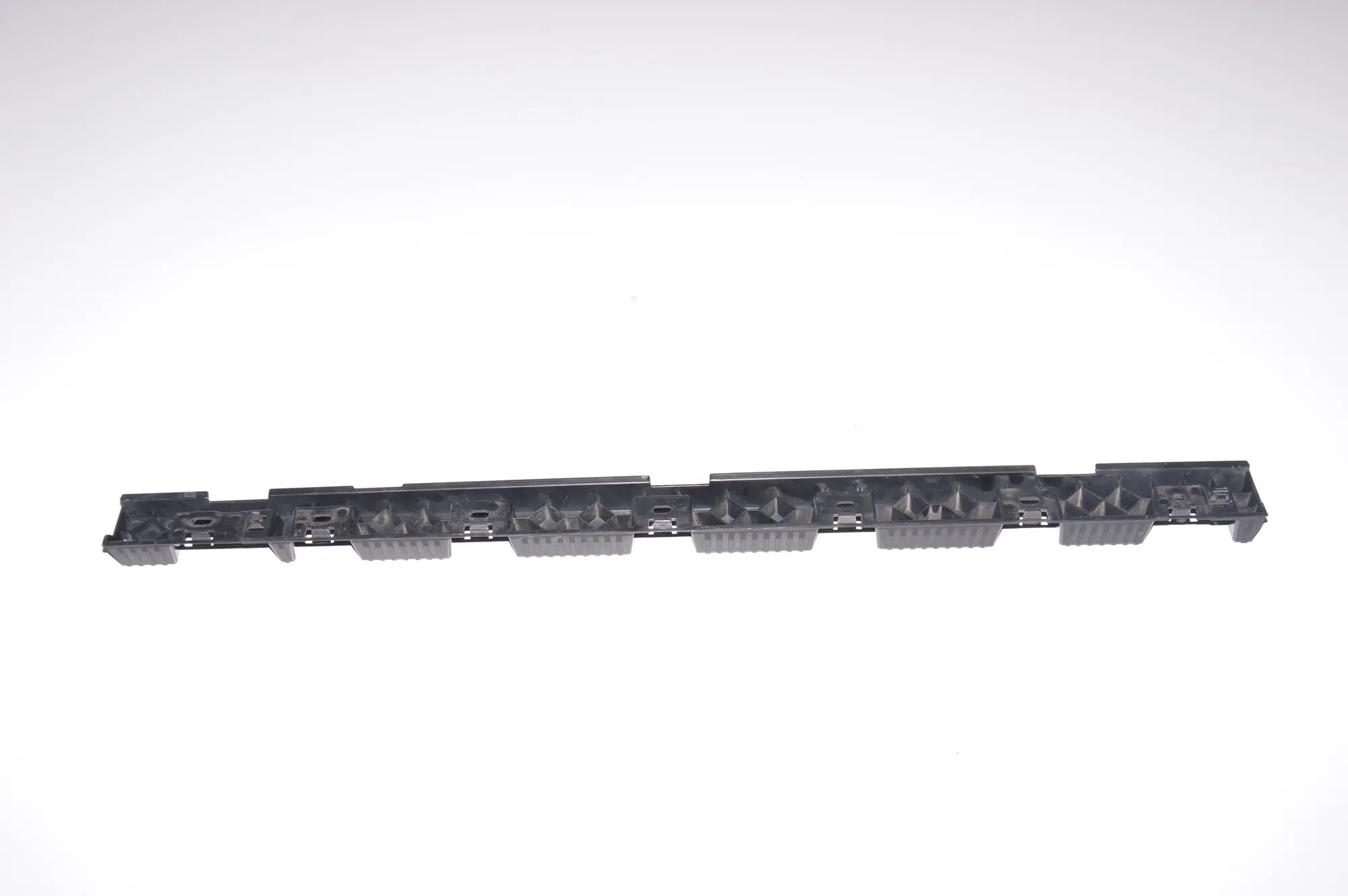 Front Right Side Sideskirt Holder – OEM 2991494 · BMW X1 (E84) sDrive 20 d 2009 – 5