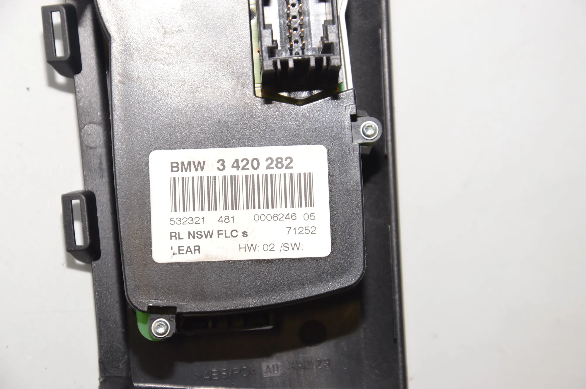 Headlight Switch Control Unit – OEM 3420282 · BMW X3 (E83) xDrive 30 d 2007 – 6