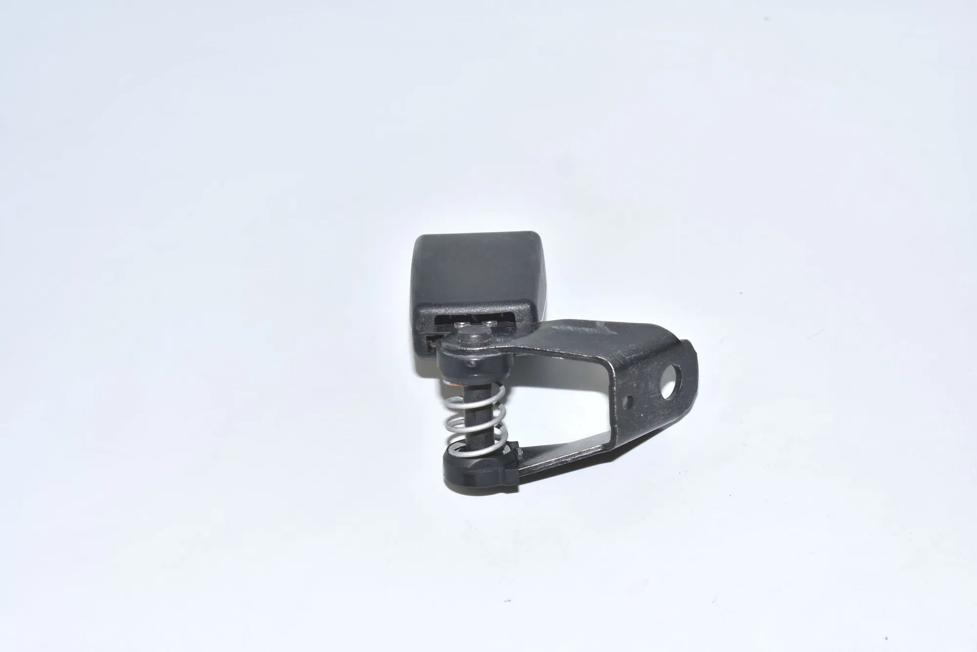 Rear Right Seat Buckle – OEM 3448370 · BMW X3 (E83) xDrive 30 d 2007 – 4