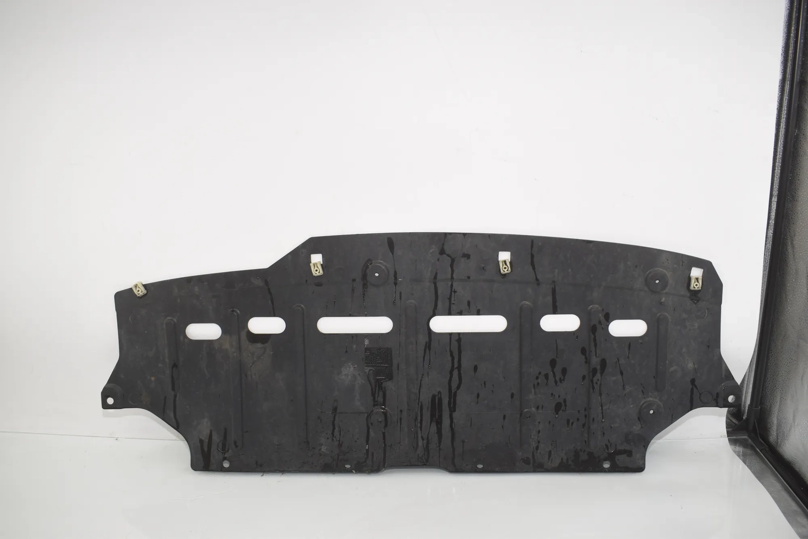 Rear Middle Underbody Cover – OEM 7255135 · BMW i3 (I01) s Range Extender 2019