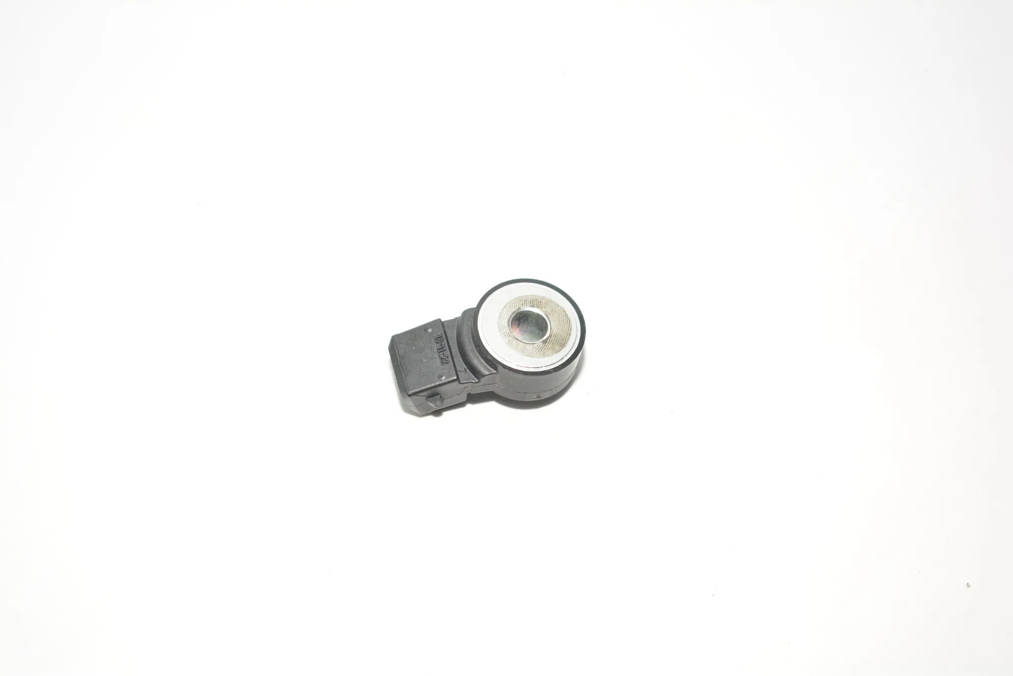 Engine Knock Sensor – OEM 7636937 · BMW 2 Cabrio (F23) (2014 - 2021) 230 i (2015 -, 2.0 L, 185 kW) 2018 – 4