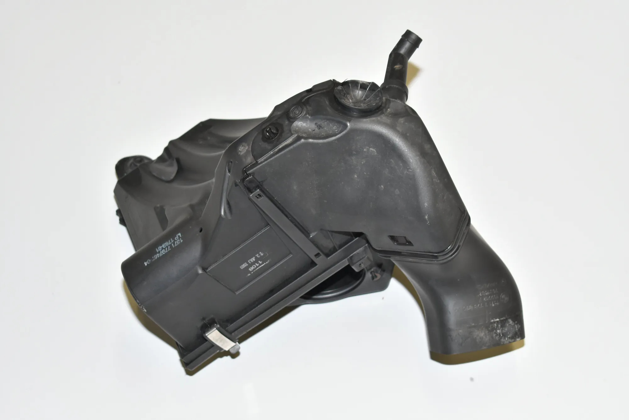 Air Filter Box – OEM 7797467 · BMW 3 (E90) 318 d 2009 – 2