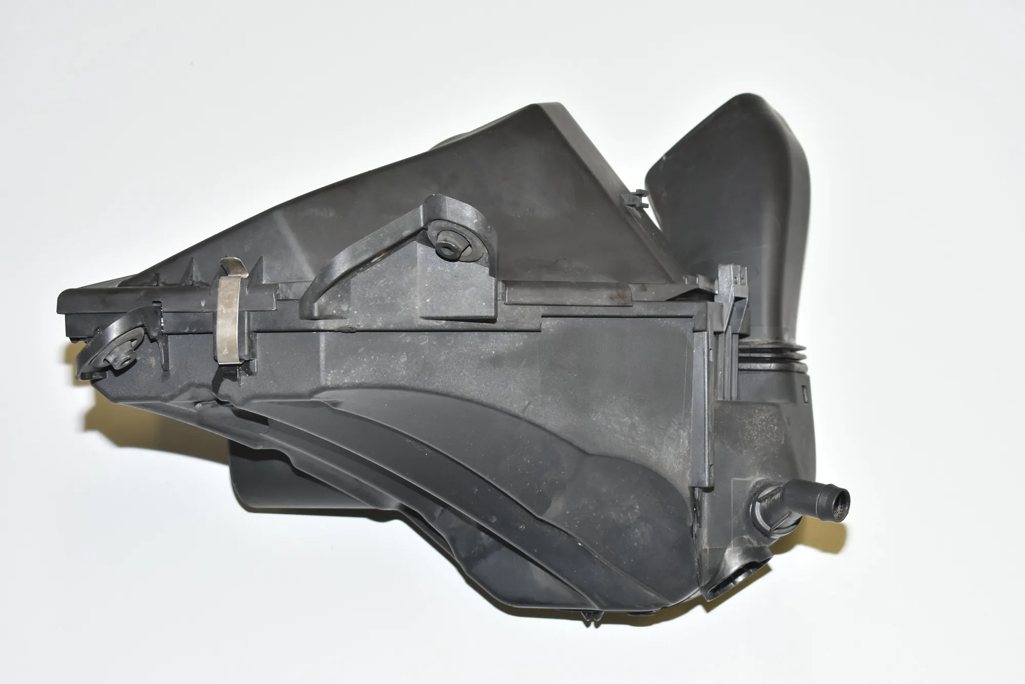 Air Filter Box – OEM 7797467 · BMW 3 (E90) 318 d 2009
