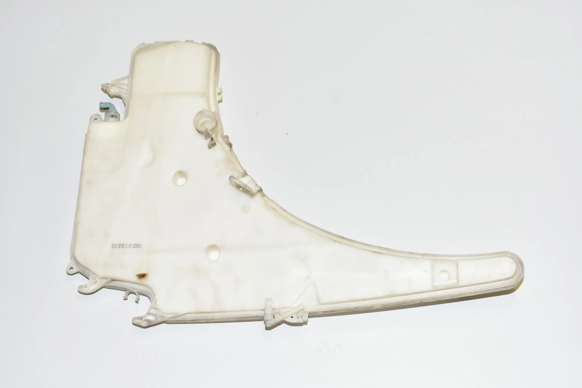 Window Washer Tank – OEM 7124231 · BMW 3 (E90) 318 d 2009 – 3
