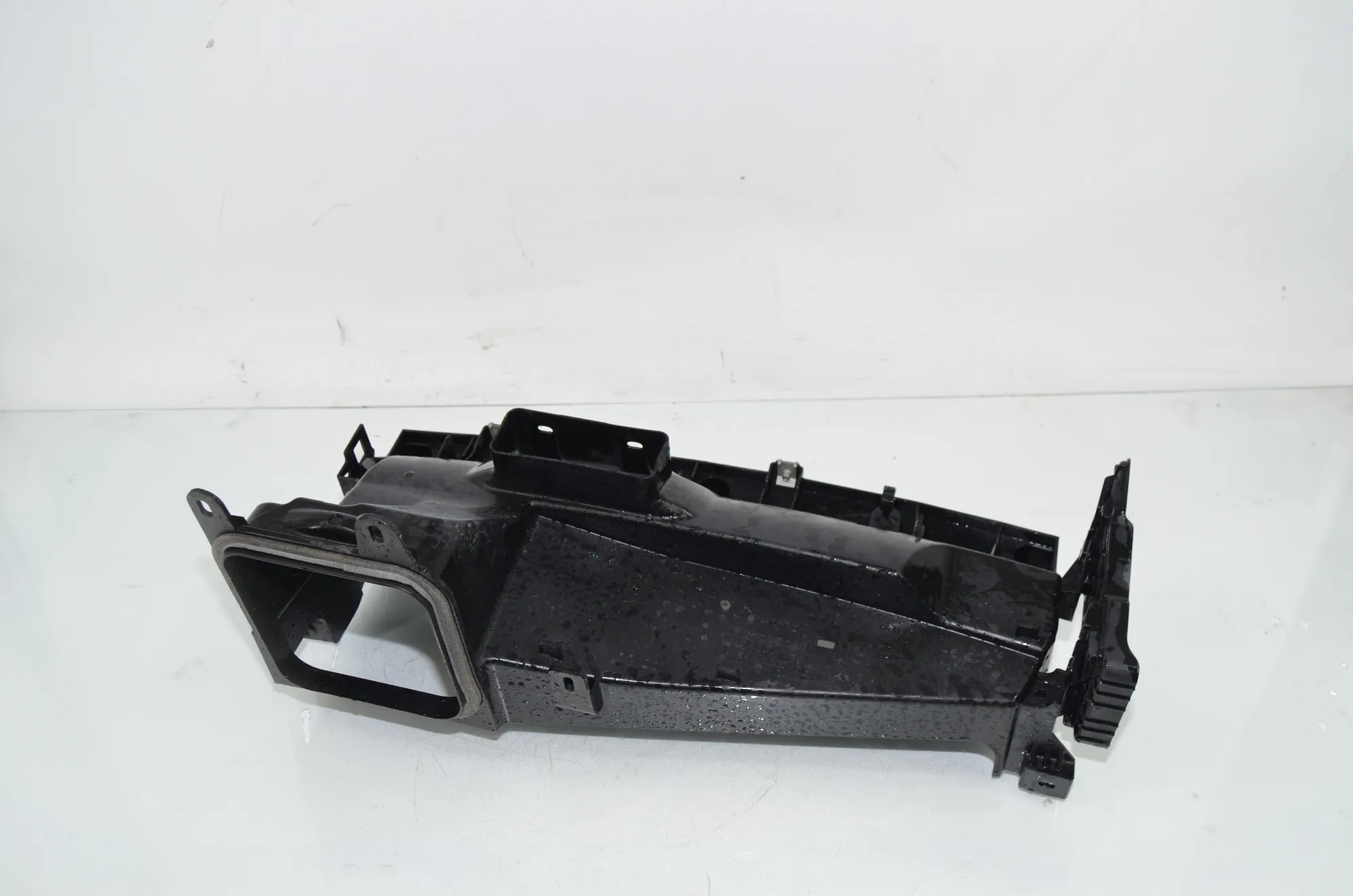 Other Body Parts – OEM 9266839 · BMW i3 (I01) s Range Extender 2019 – 2