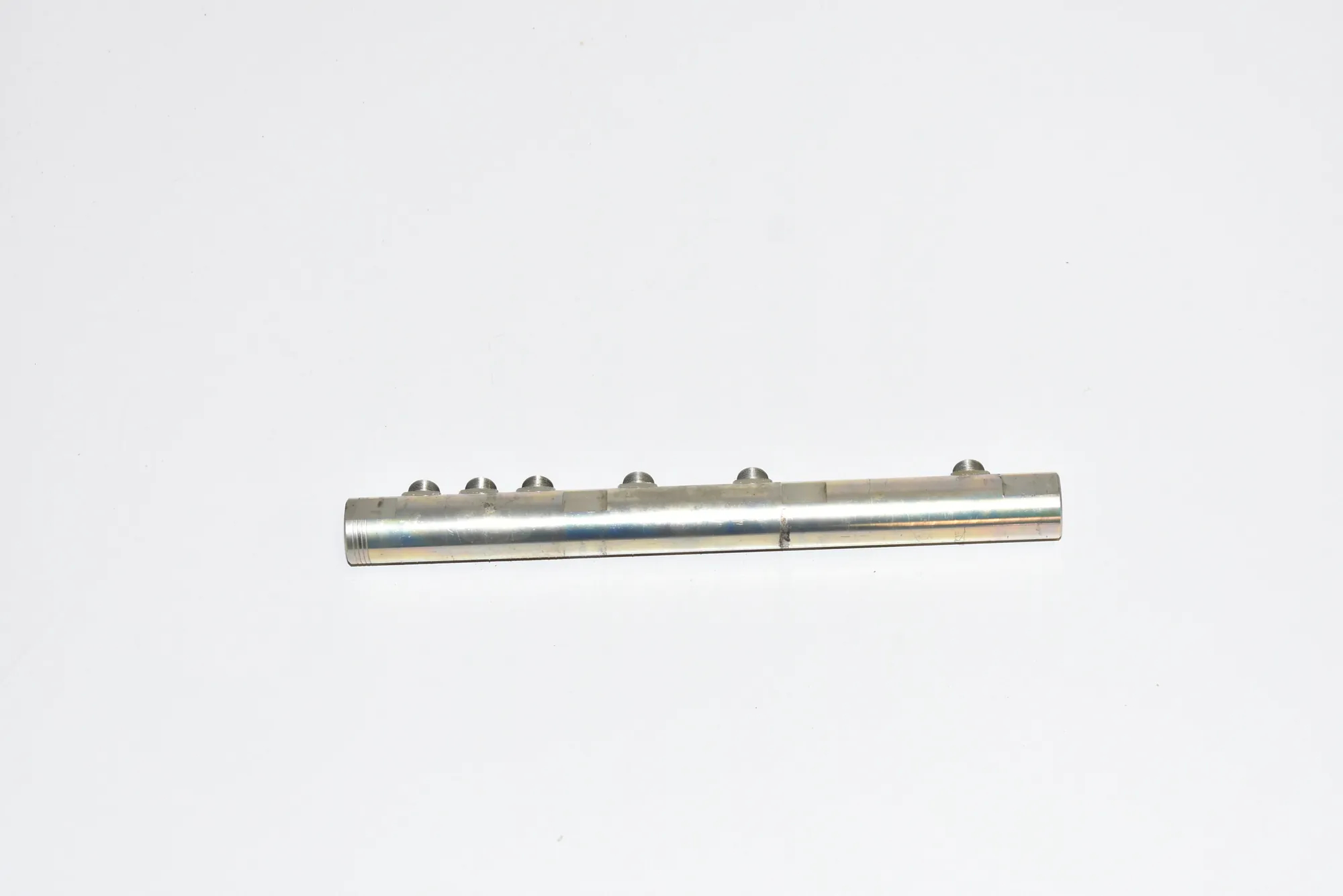 Left Side Fuel Rail – OEM 7792491 · BMW 7 (E65, E66, E67) 745 d 2005