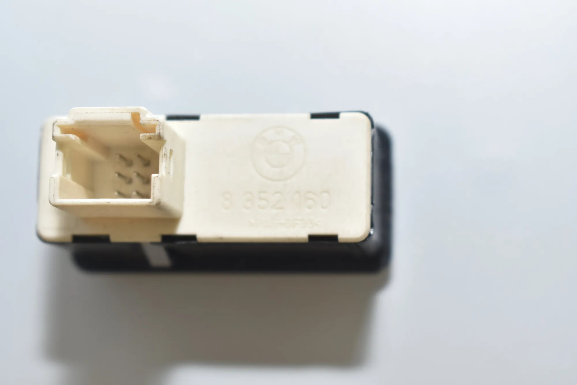 Switches – OEM 8352160 · BMW 5 Touring (E39) 525 d 2002 – 4