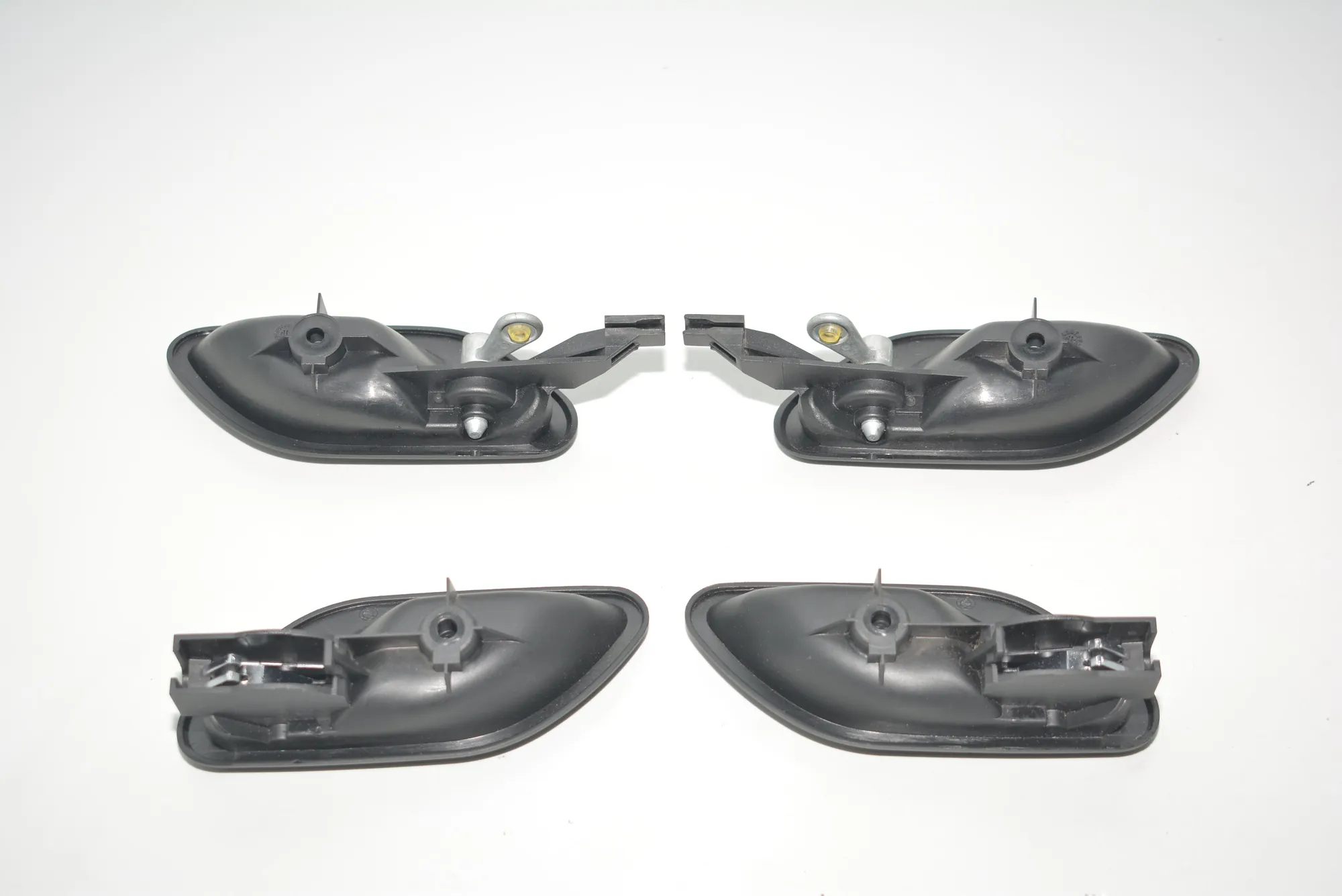 Front Left Inner Opening Handle – OEM 8226049 · BMW 5 Touring (E39) 530 d 2002 – 3
