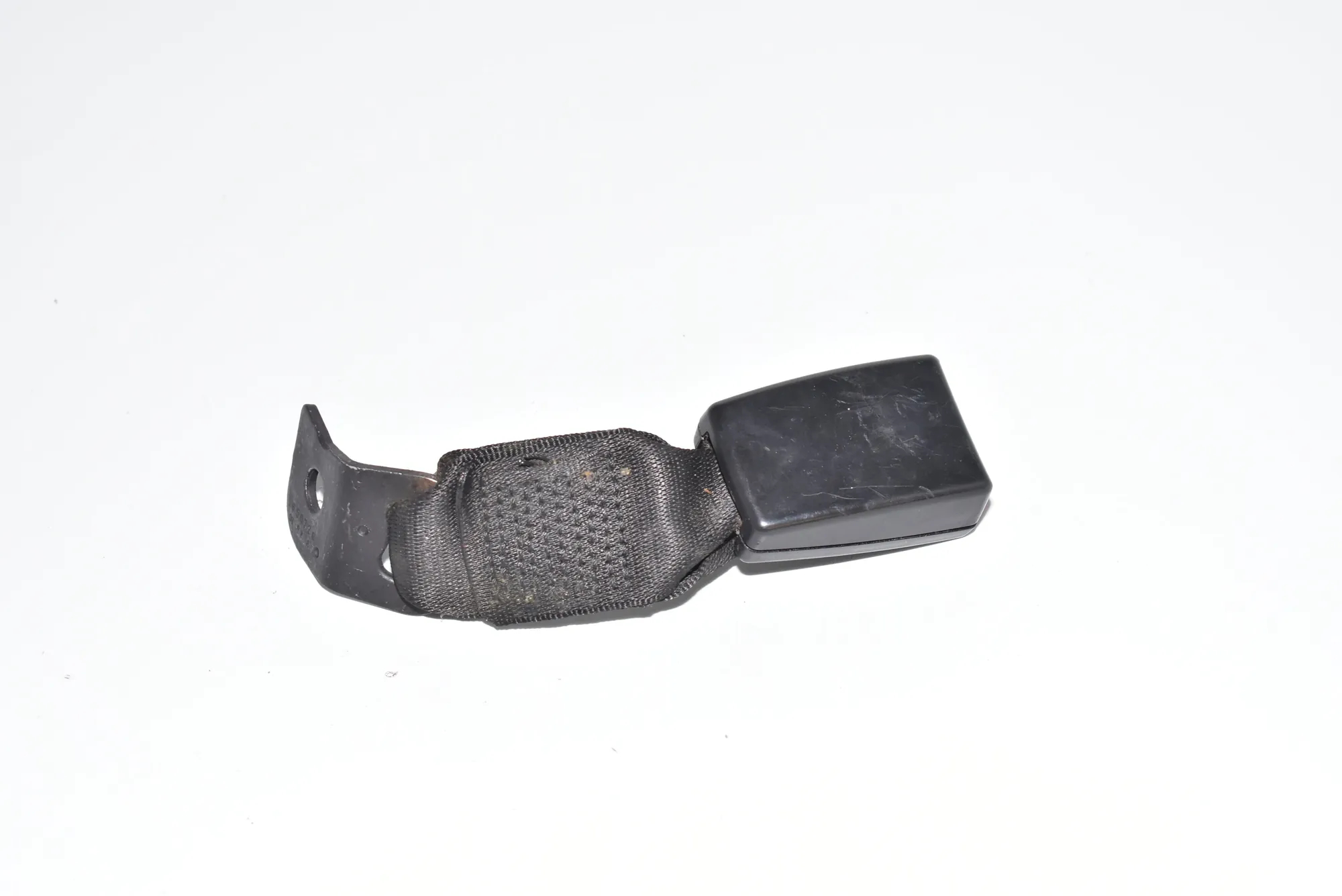 Rear Left Seat Buckle – OEM 9117261 · BMW 3 (E90) 318 d 2009 – 3