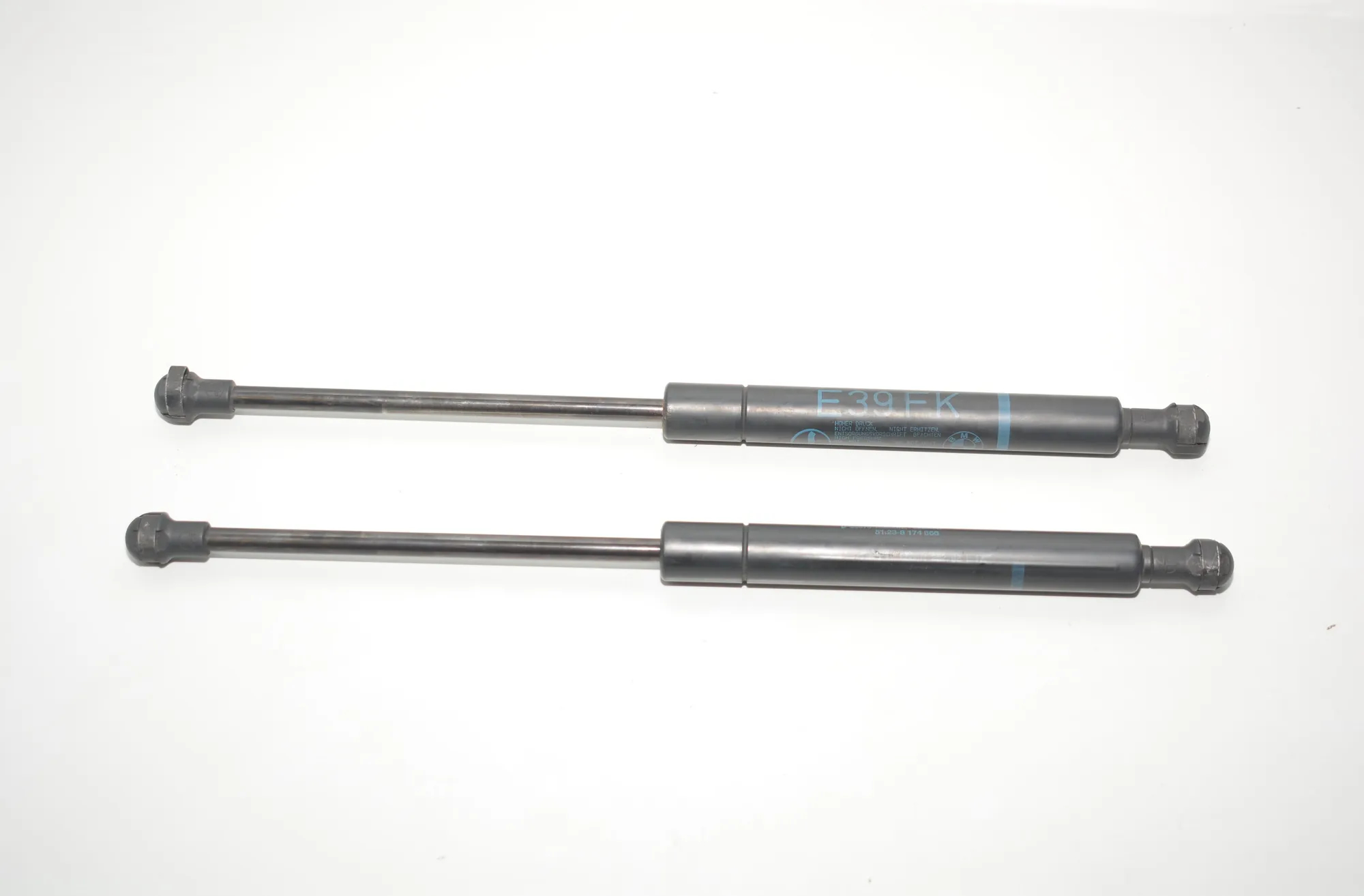 Front Left Bonnet Strut – OEM 8174866 · BMW 5 Touring (E39) 530 d 2002 – 2