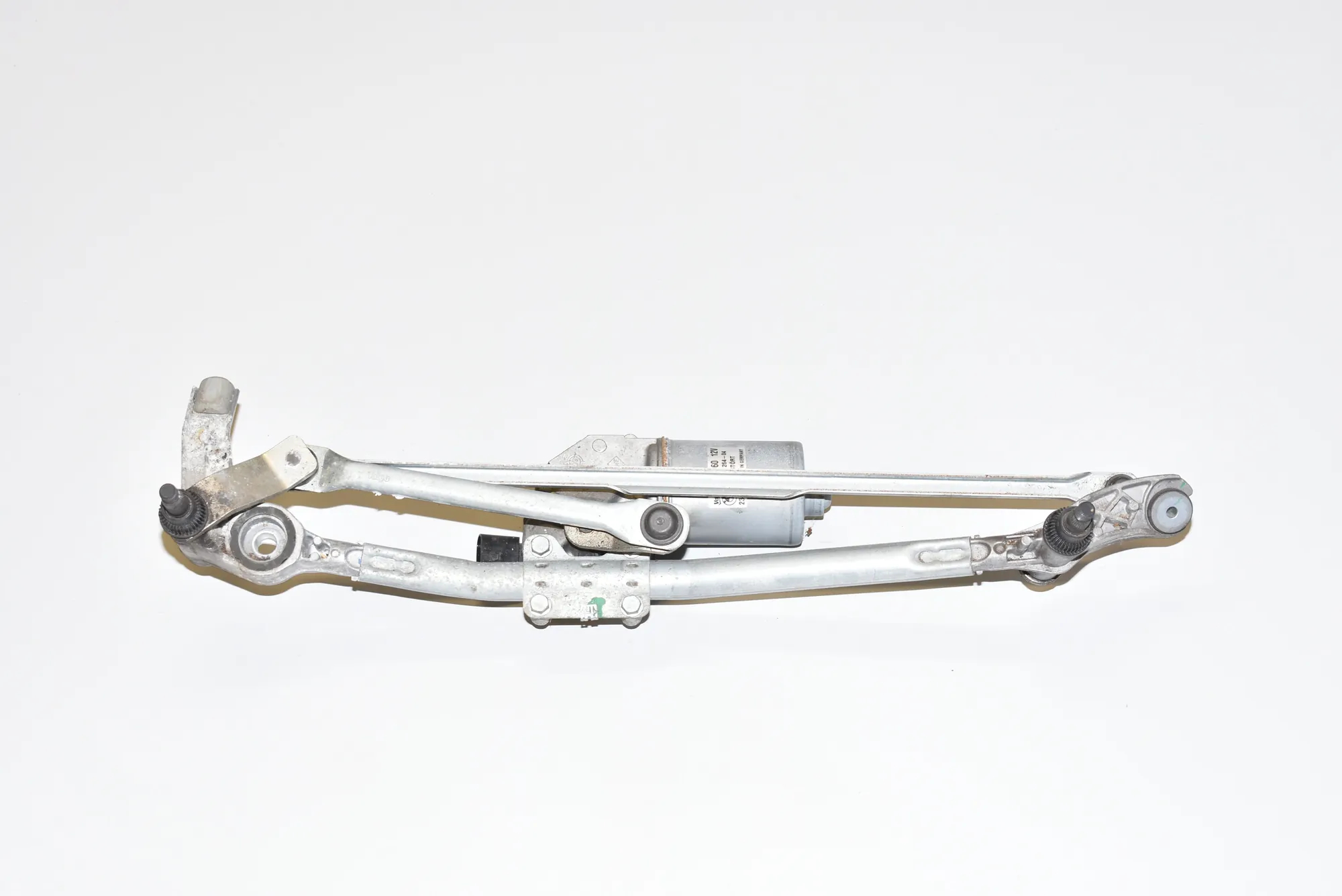 Front Windshield Wiper Mechanism – OEM 6978264 · BMW 3 (E90) 318 d 2009