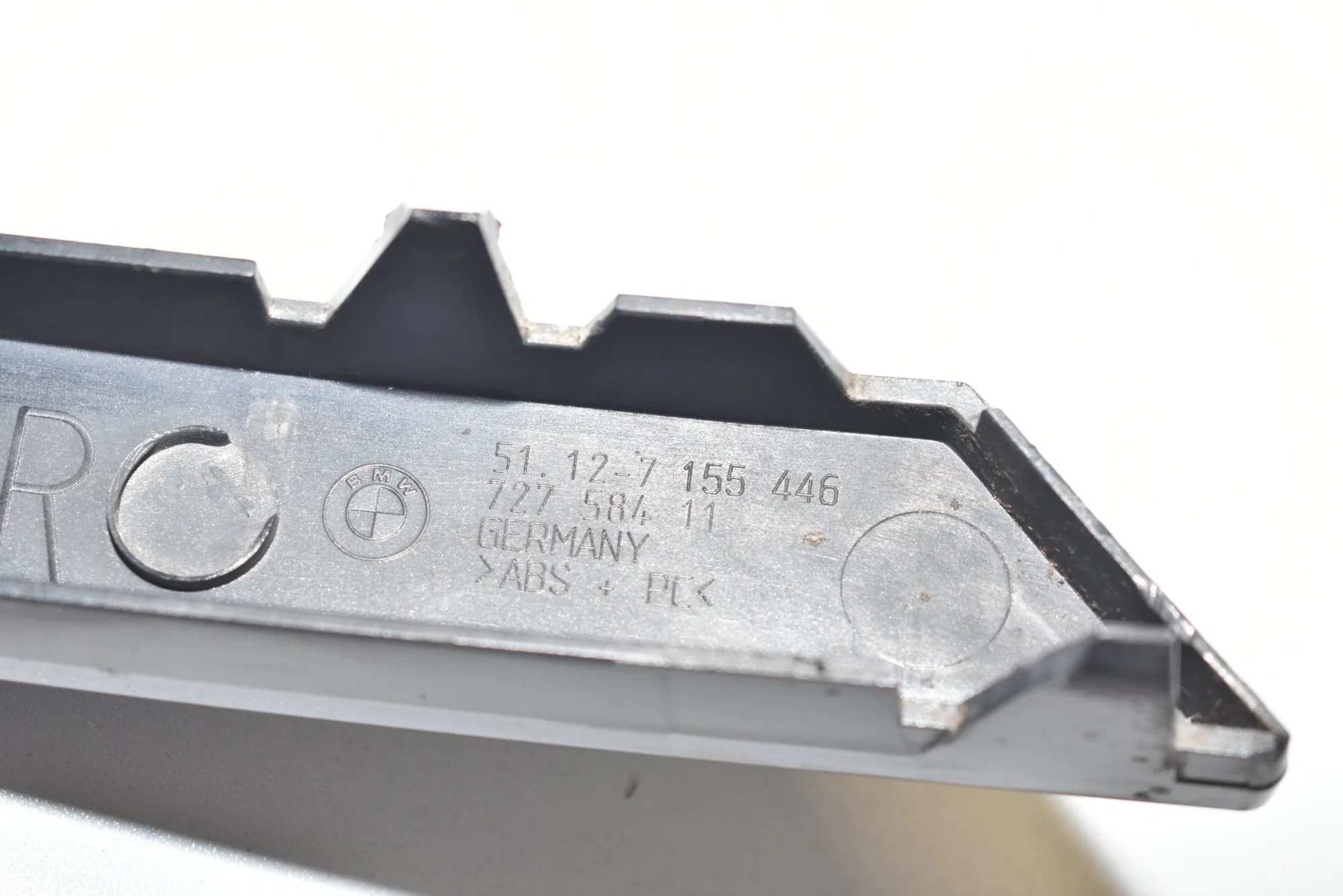 Other Trim Parts – OEM 7155446 · BMW 7 (E65, E66, E67) 745 d 2005 – 5