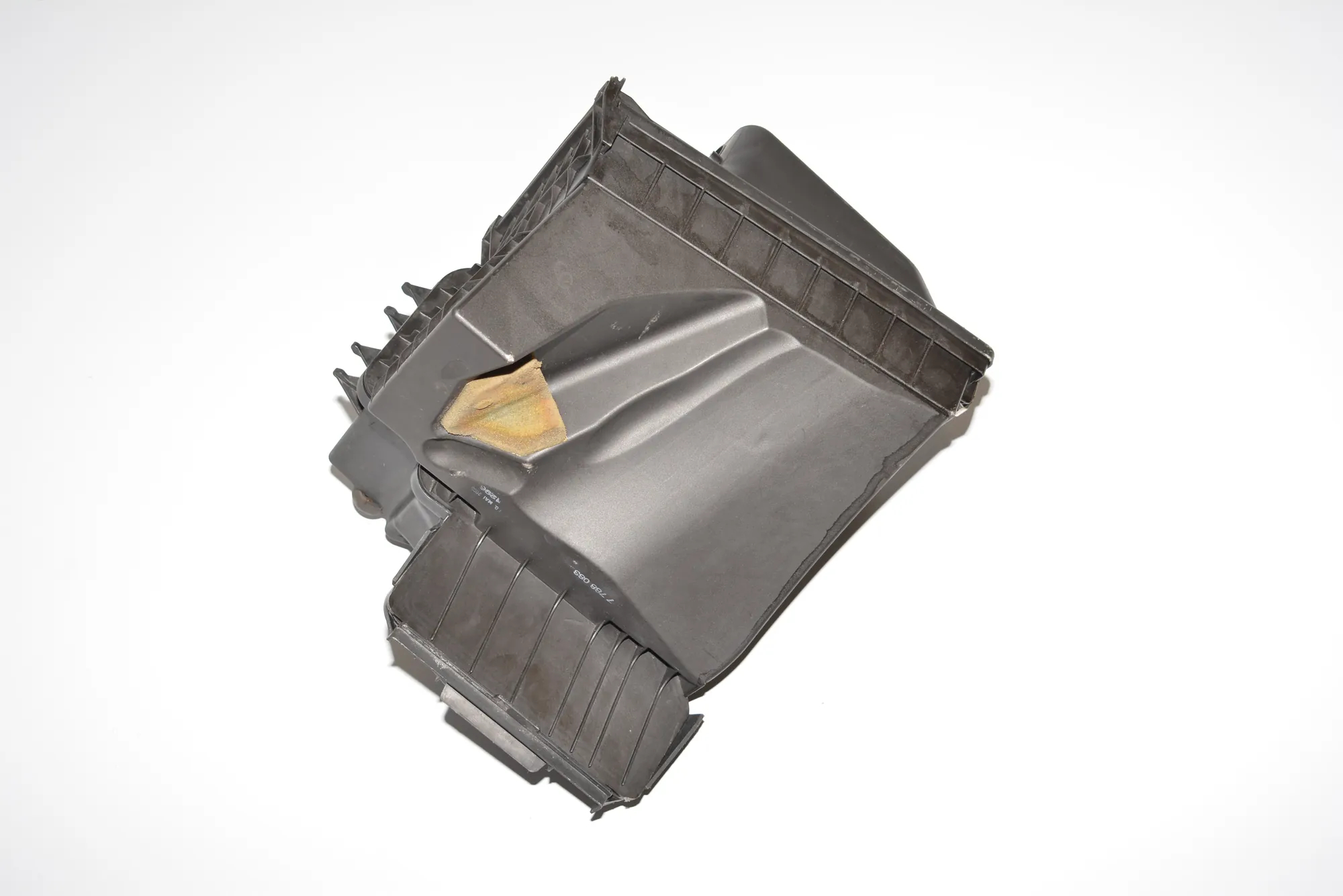 Air Filter Box – OEM 7788083 · BMW 7 (E65, E66, E67) 745 d 2005 – 5