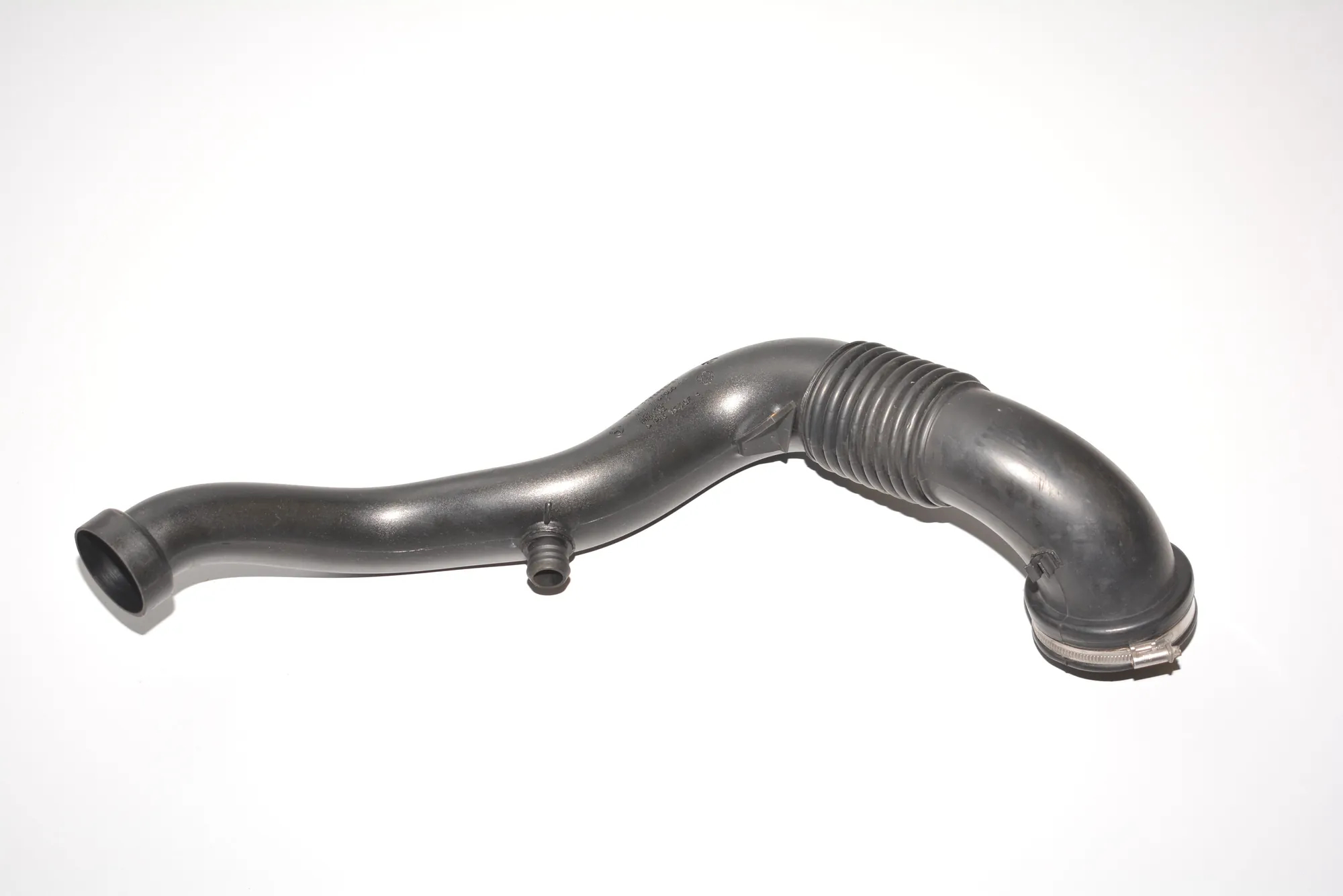 Air Intake Tube – OEM 7787999 · BMW 7 (E65, E66, E67) 745 d 2005 – 2