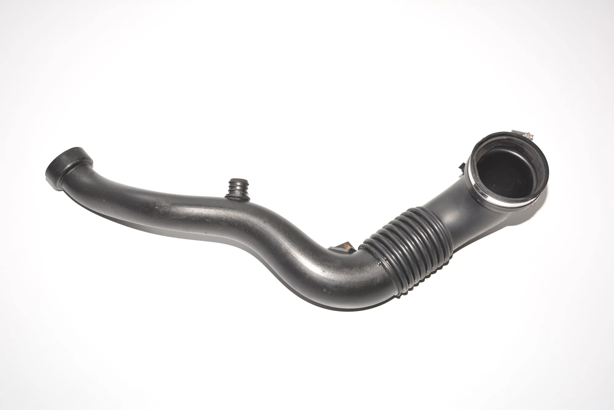 Air Intake Tube – OEM 7787999 · BMW 7 (E65, E66, E67) 745 d 2005 – 3