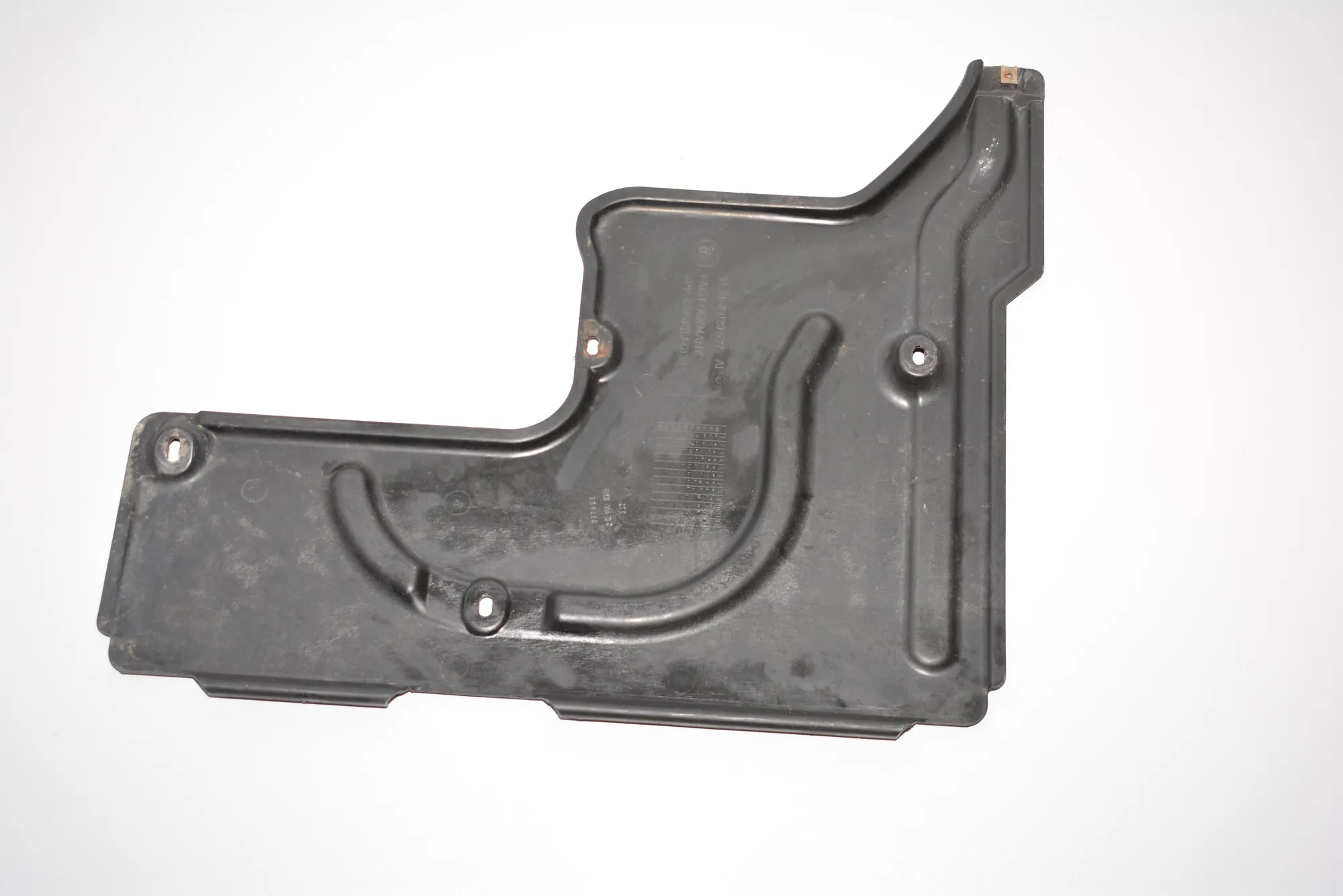 Other Underbody Cover – OEM 7020537 · BMW 7 (E65, E66, E67) 745 d 2005 – 2