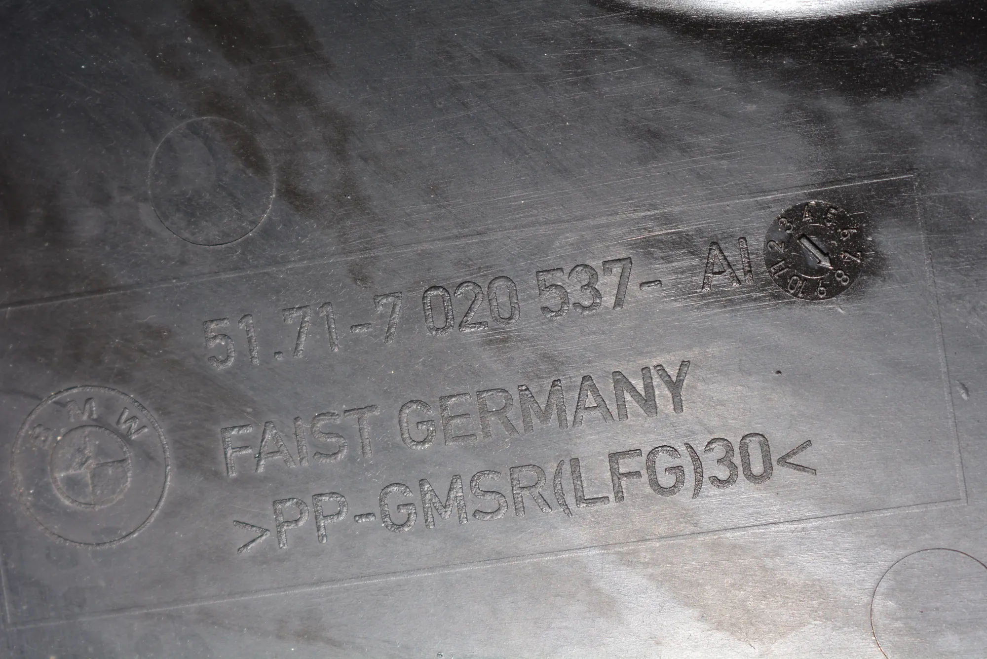 Other Underbody Cover – OEM 7020537 · BMW 7 (E65, E66, E67) 745 d 2005 – 5