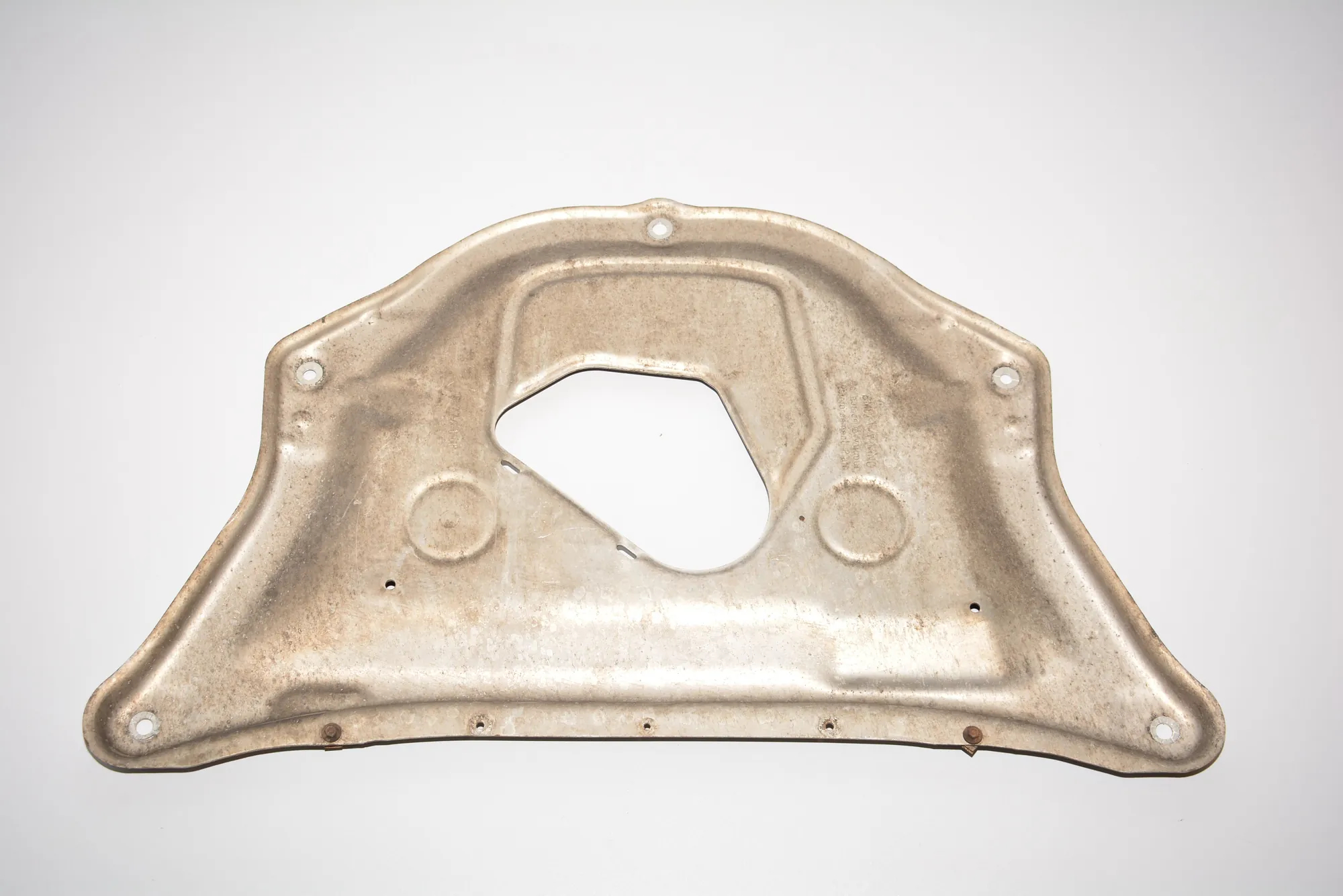 Engine Cover – OEM 6774186 · BMW 7 (E65, E66, E67) 745 d 2005 – 3