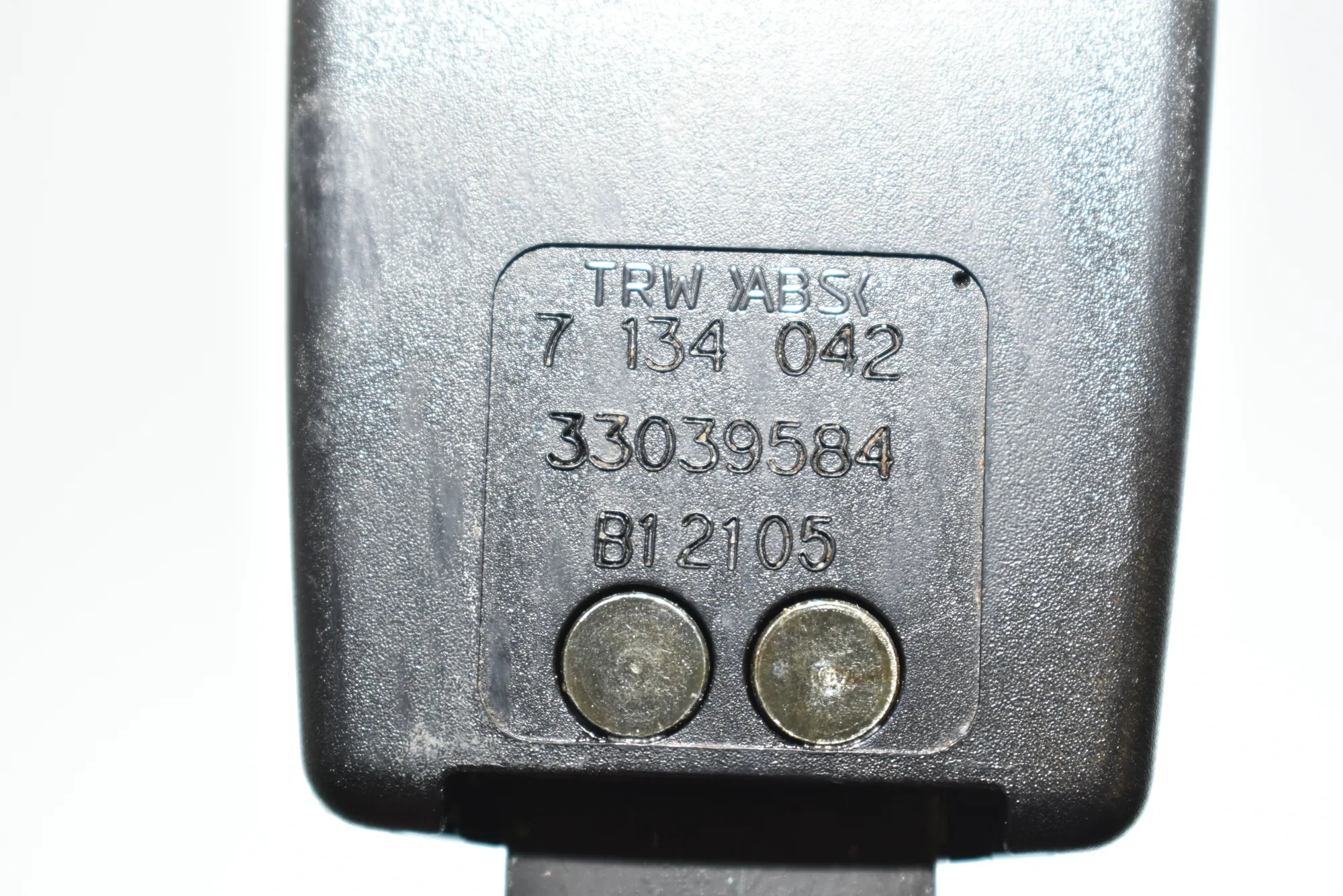 Rear Right Seat Buckle – OEM 7134042 · BMW 7 (E65, E66, E67) 745 d 2005 – 4