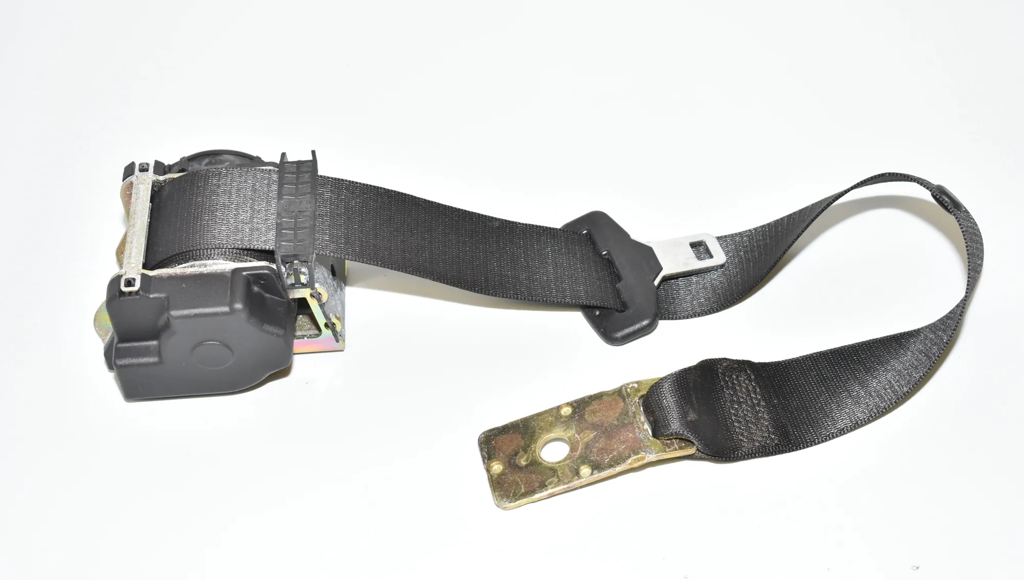 Rear Middle Seatbelt – OEM 7006897 · BMW 7 (E65, E66, E67) 745 d 2005