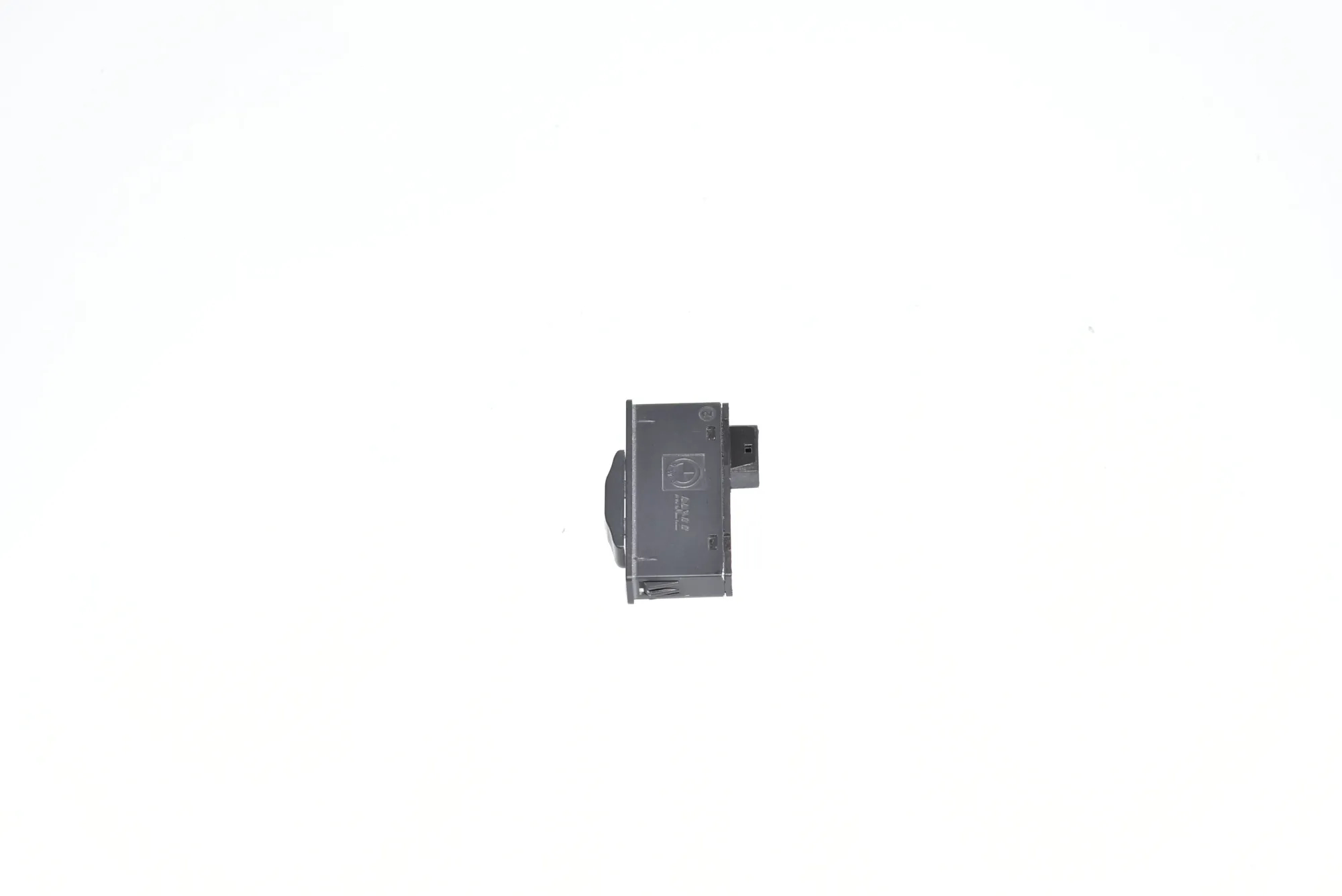 Switches – OEM 8379594 · BMW 7 (E65, E66, E67) 745 d 2005 – 3