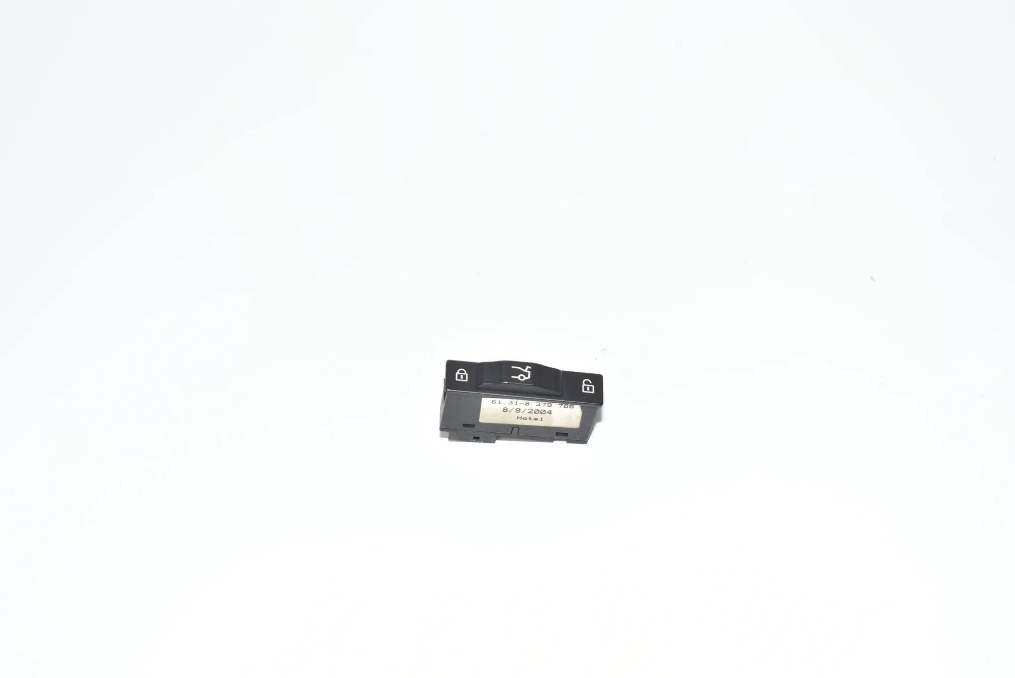 Switches – OEM 8379766 · BMW 7 (E65, E66, E67) 745 d 2005 – 2