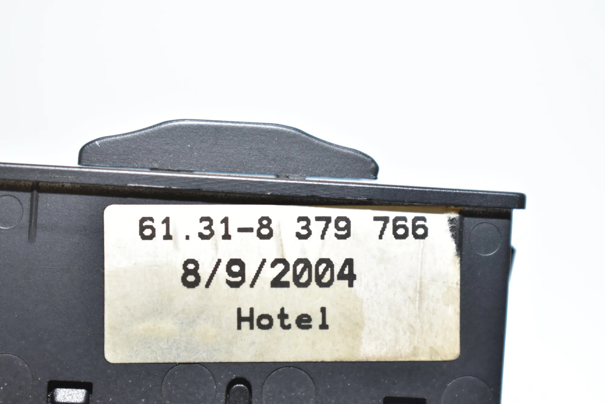 Switches – OEM 8379766 · BMW 7 (E65, E66, E67) 745 d 2005 – 4