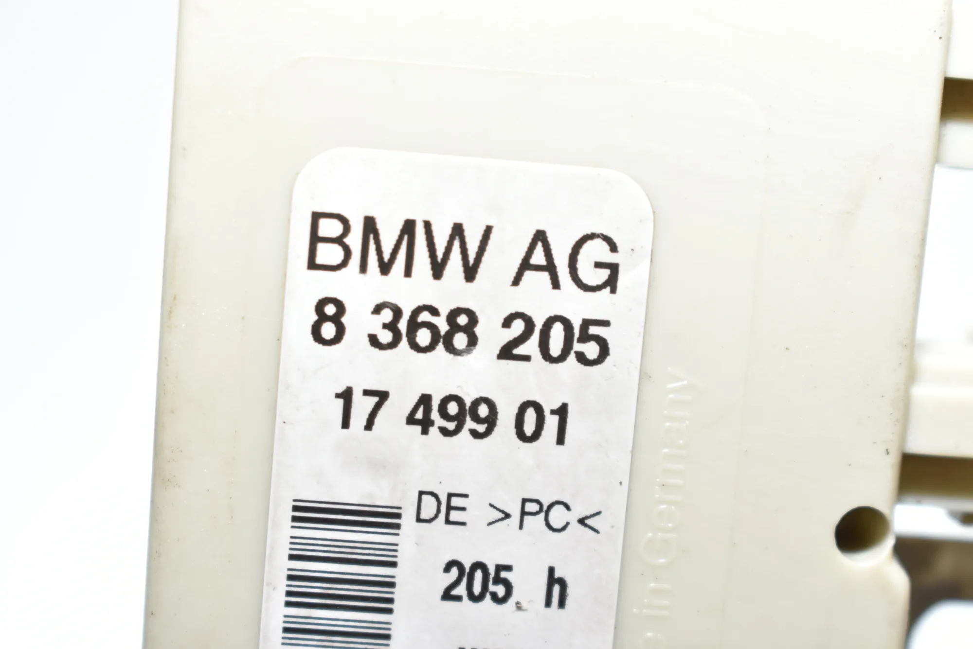 Antenna – OEM 8368205 · BMW 7 (E65, E66, E67) 745 d 2005 – 4