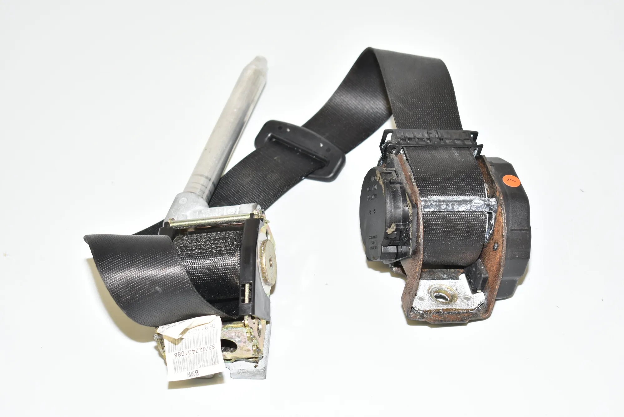 Rear Left Seatbelt – OEM 7022401 · BMW 7 (E65, E66, E67) 745 d 2005