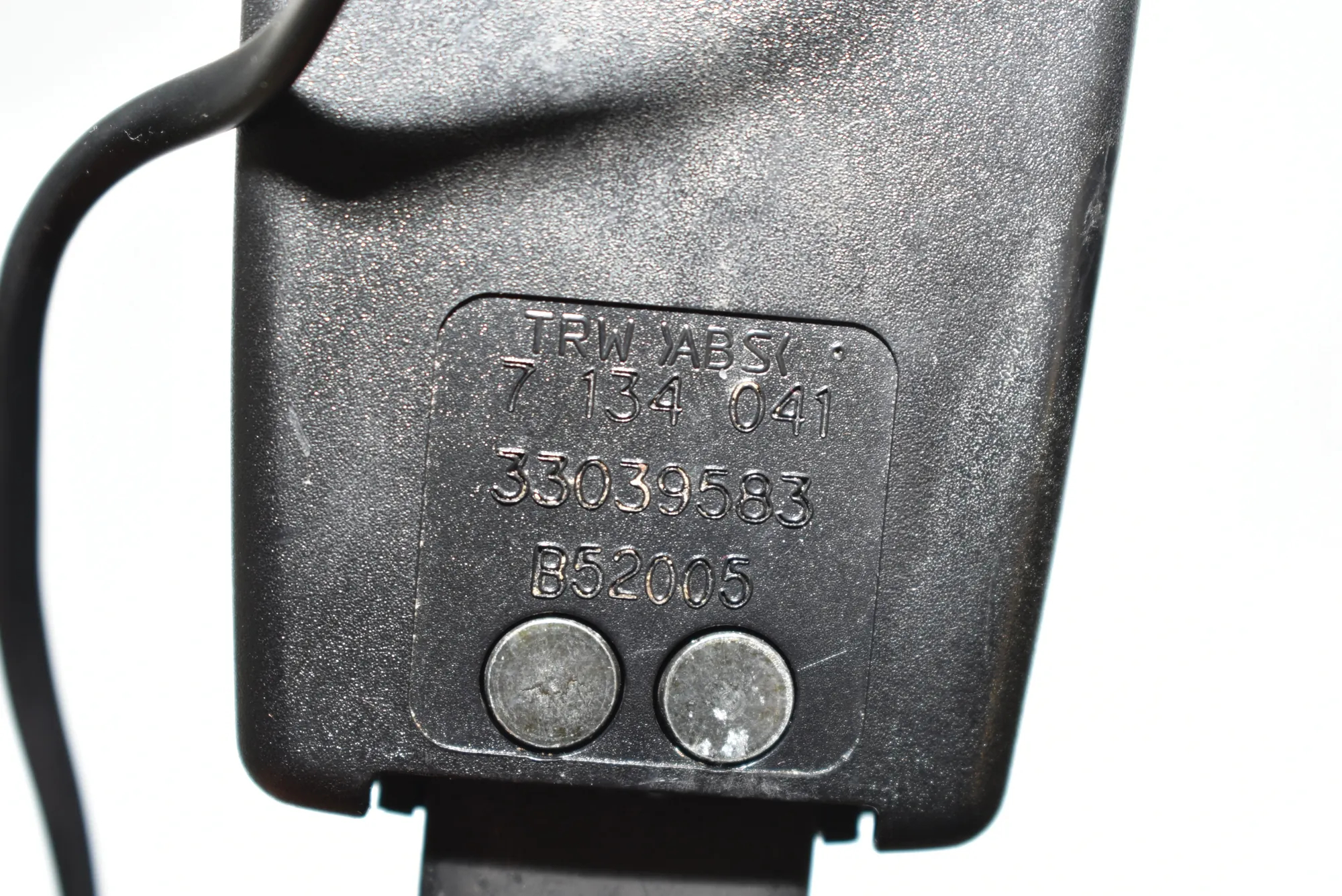 Rear Left Seat Buckle – OEM 7134041 · BMW 7 (E65, E66, E67) 745 d 2005 – 4