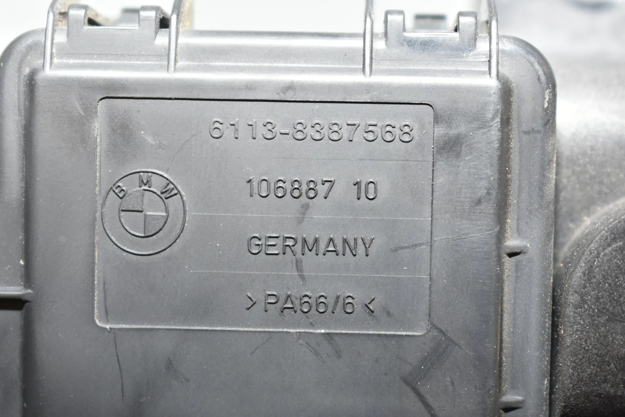 Fuse Box – OEM 8387568 · BMW 7 (E65, E66, E67) 745 d 2005 – 4