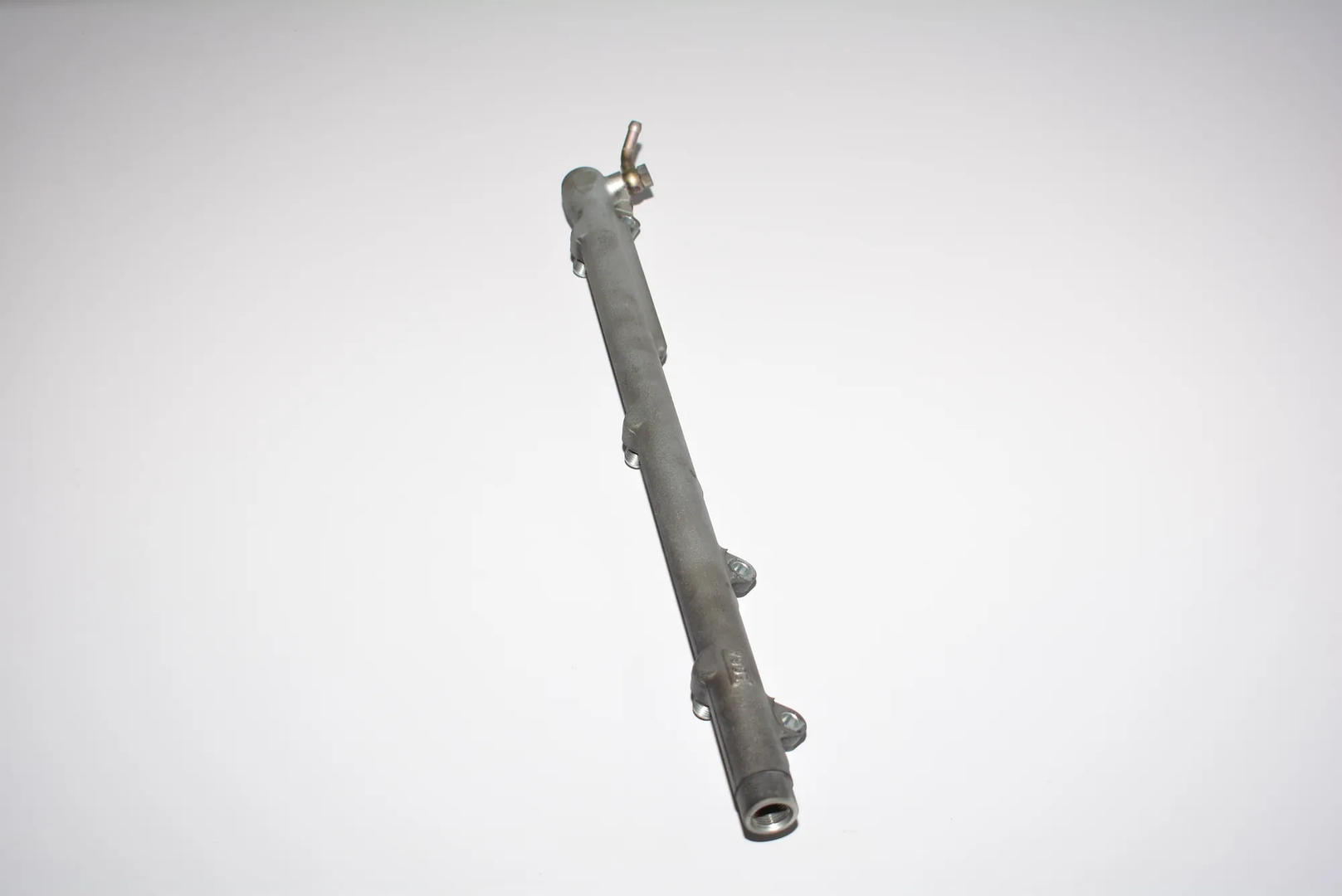 Fuel Rail – OEM 7788679 · BMW X5 X5 (E53) (2000 - 2007) 3.0 d (2003 - 2006, 3.0 L, 160 kW) 2005 – 3