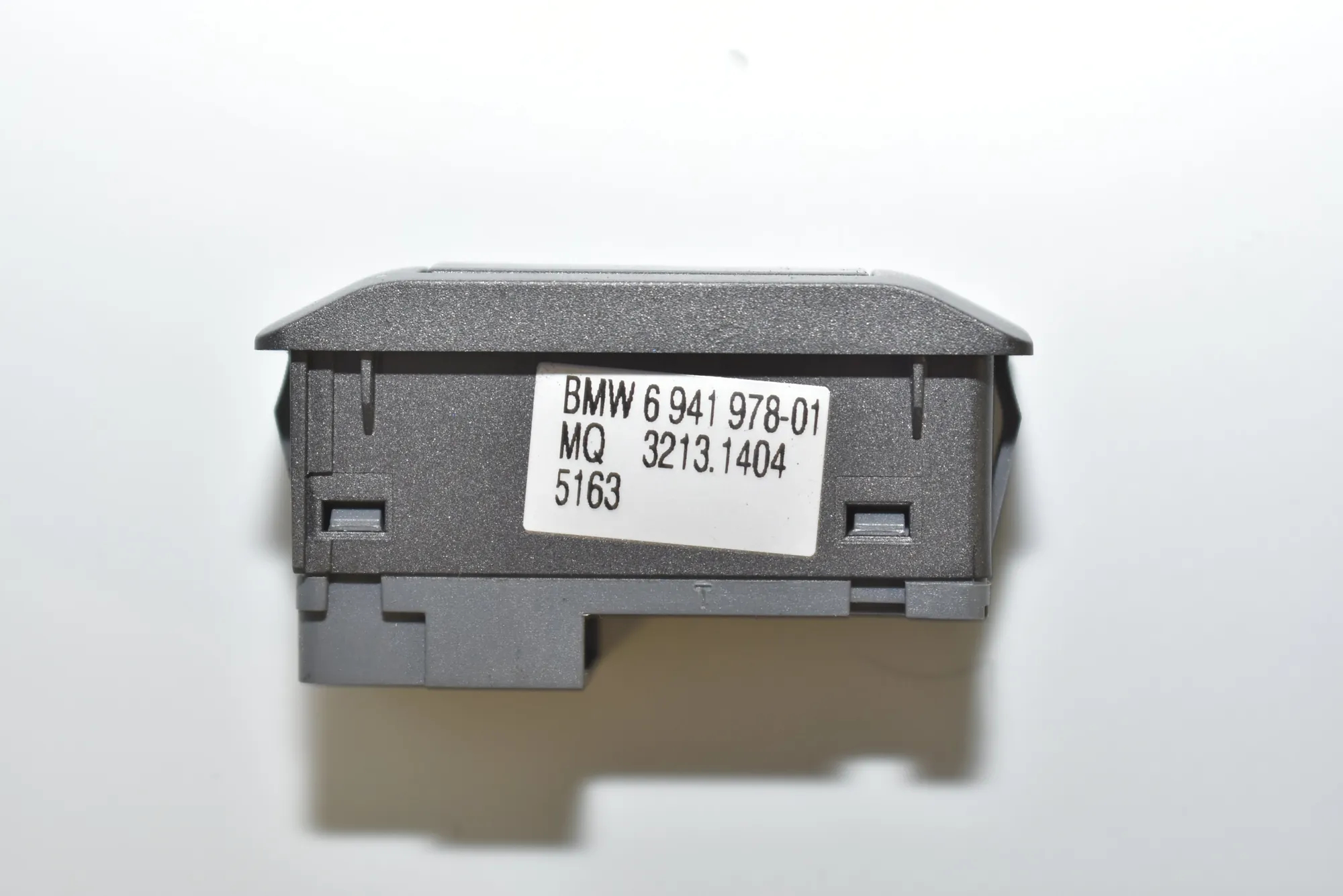 Switches – OEM 6941978 · BMW 7 (E65, E66, E67) 745 d 2005 – 4
