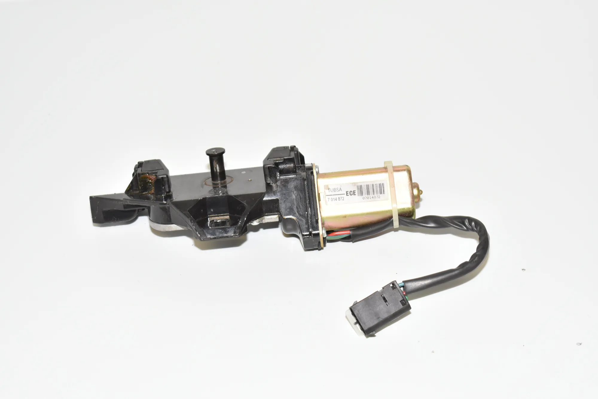 Tailgate Boot Lock – OEM 7014872 · BMW 7 (E65, E66, E67) 745 d 2005 – 2