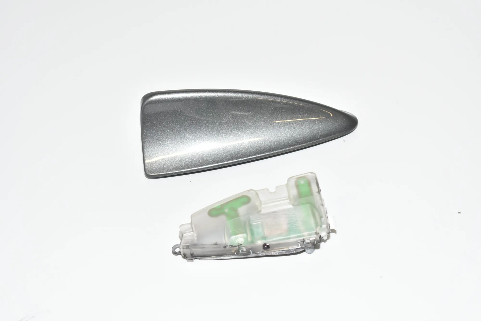 Antenna – OEM 6957345 · BMW 7 (E65, E66, E67) 745 d 2005 – 2