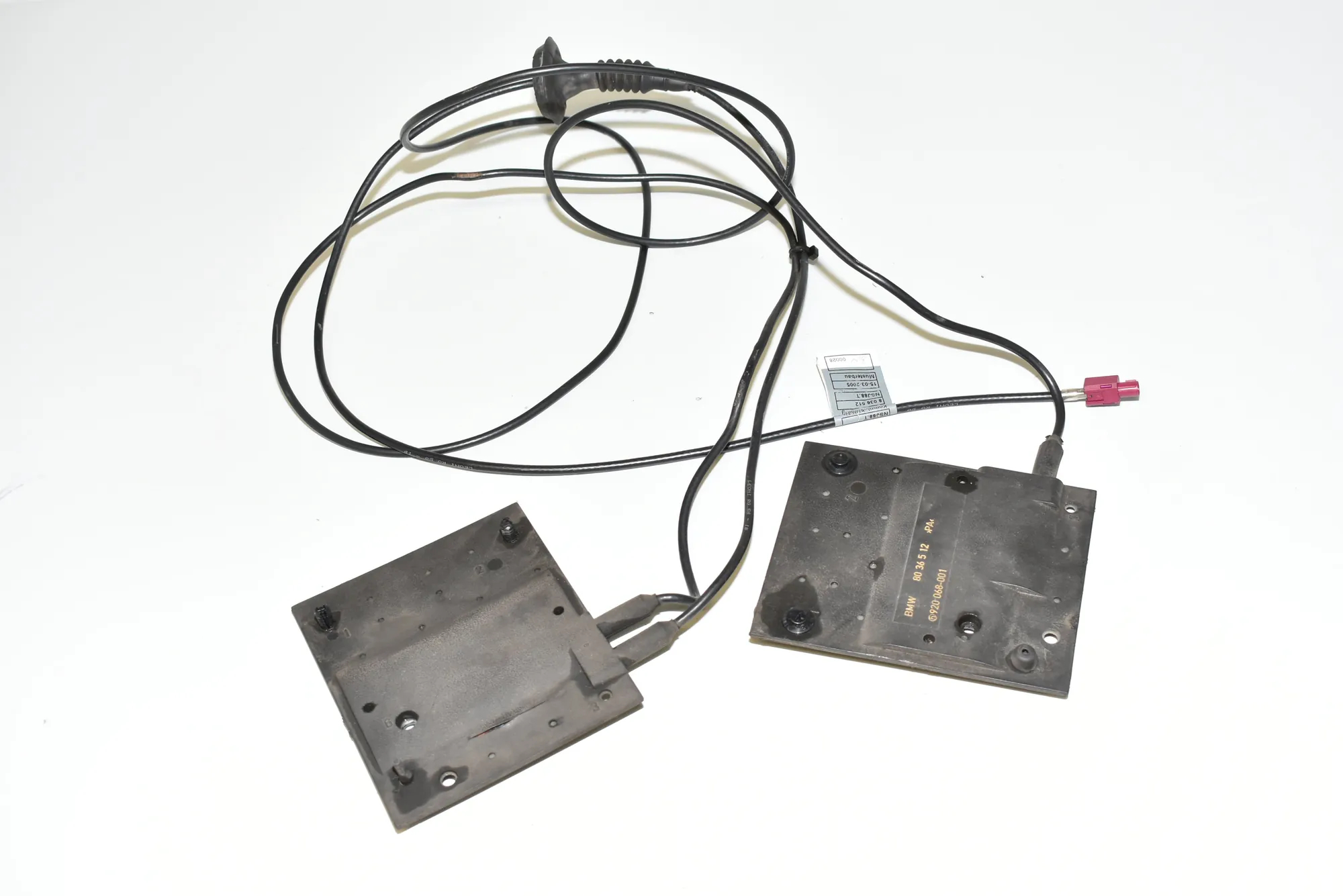 Antenna – OEM 8036512 · BMW 7 (E65, E66, E67) 745 d 2005 – 3