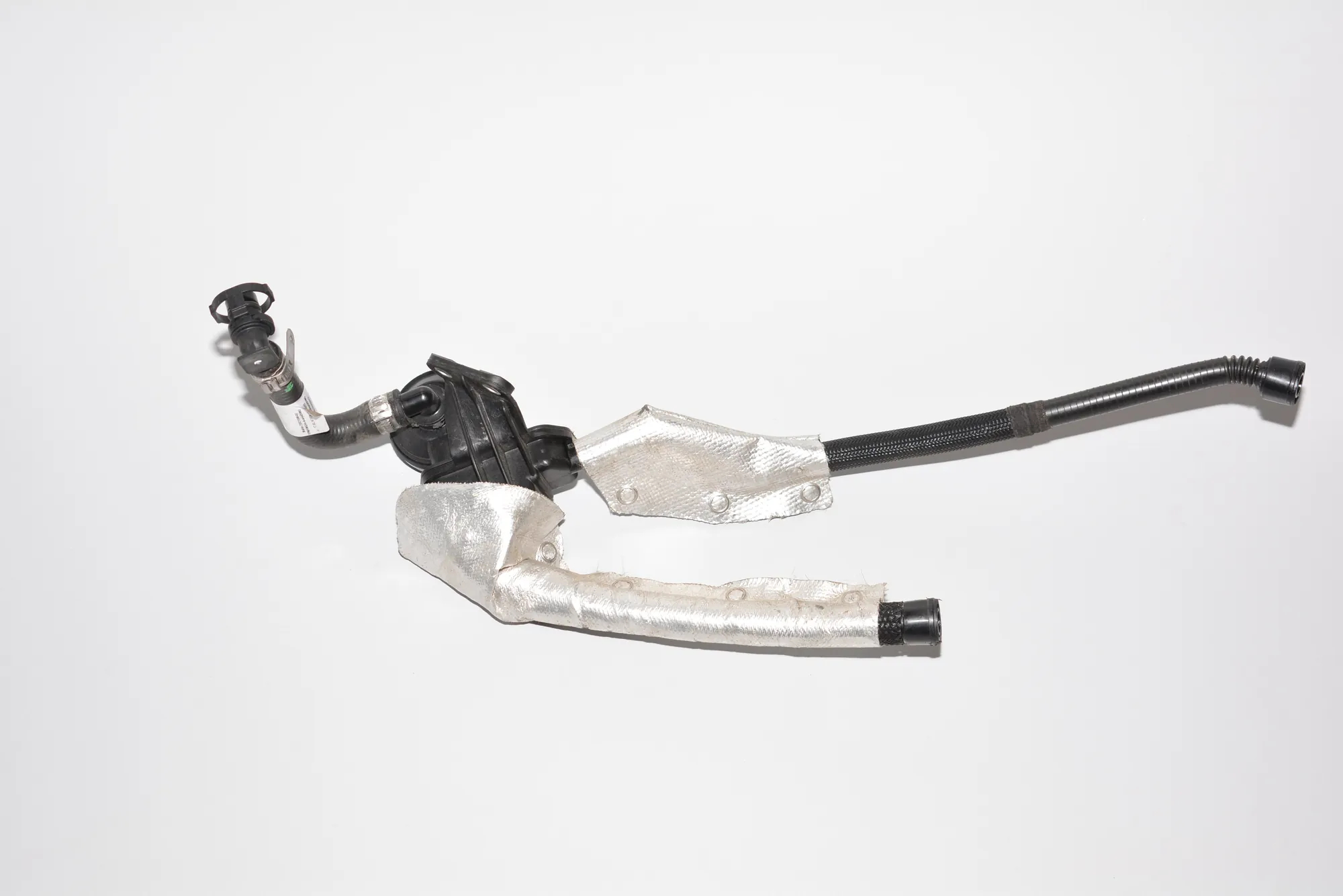 Other Engine Compartment Parts – OEM 8544835 · BMW i3 (I01) Hybrid 2016 – 3