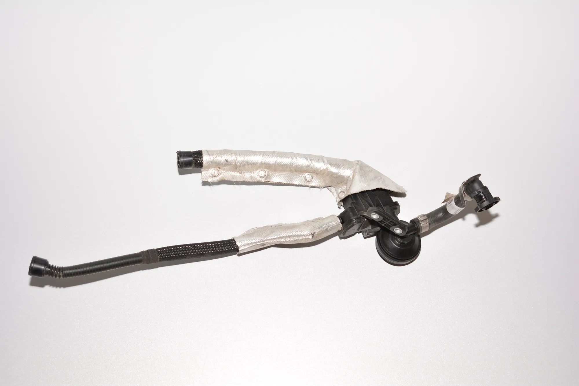 Other Engine Compartment Parts – OEM 8544835 · BMW i3 (I01) Hybrid 2016 – 2