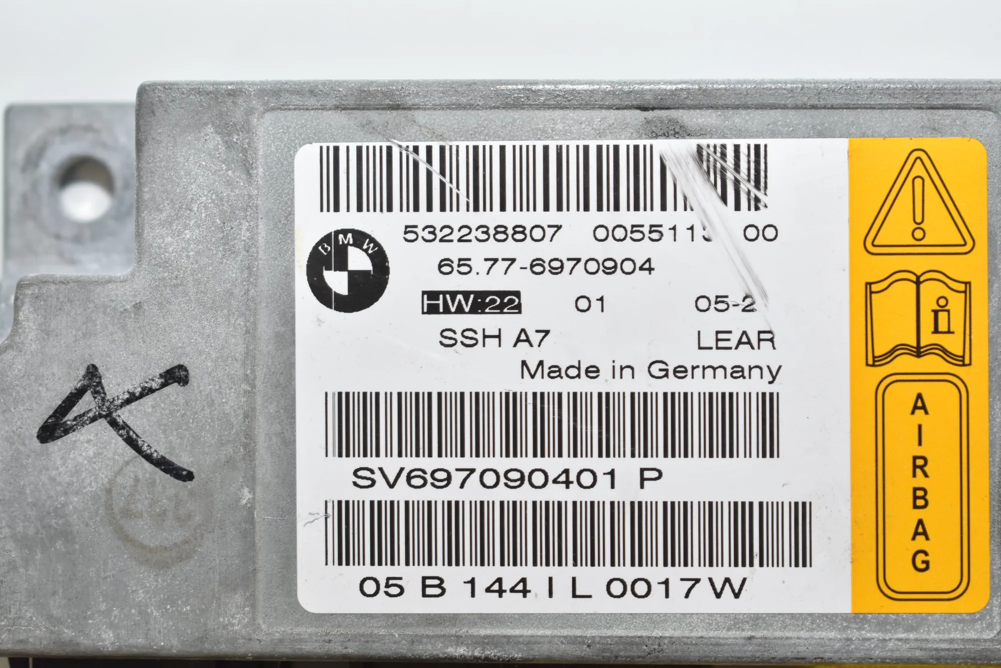 SRS Control Unit – OEM 6970904 · BMW 7 (E65, E66, E67) 745 d 2005 – 4