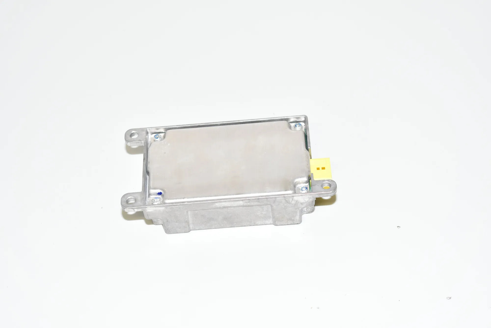 SRS Control Unit – OEM 6970897 · BMW 7 (E65, E66, E67) 745 d 2005 – 3