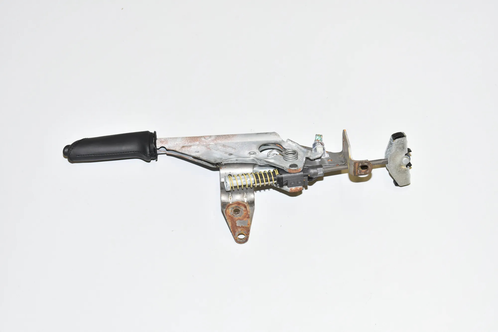 Handbrake Handle – OEM 6799101 · BMW 4 Coupe (F32, F82) BMW 4 Coupe (F32, F82) 435 i xDrive 2014