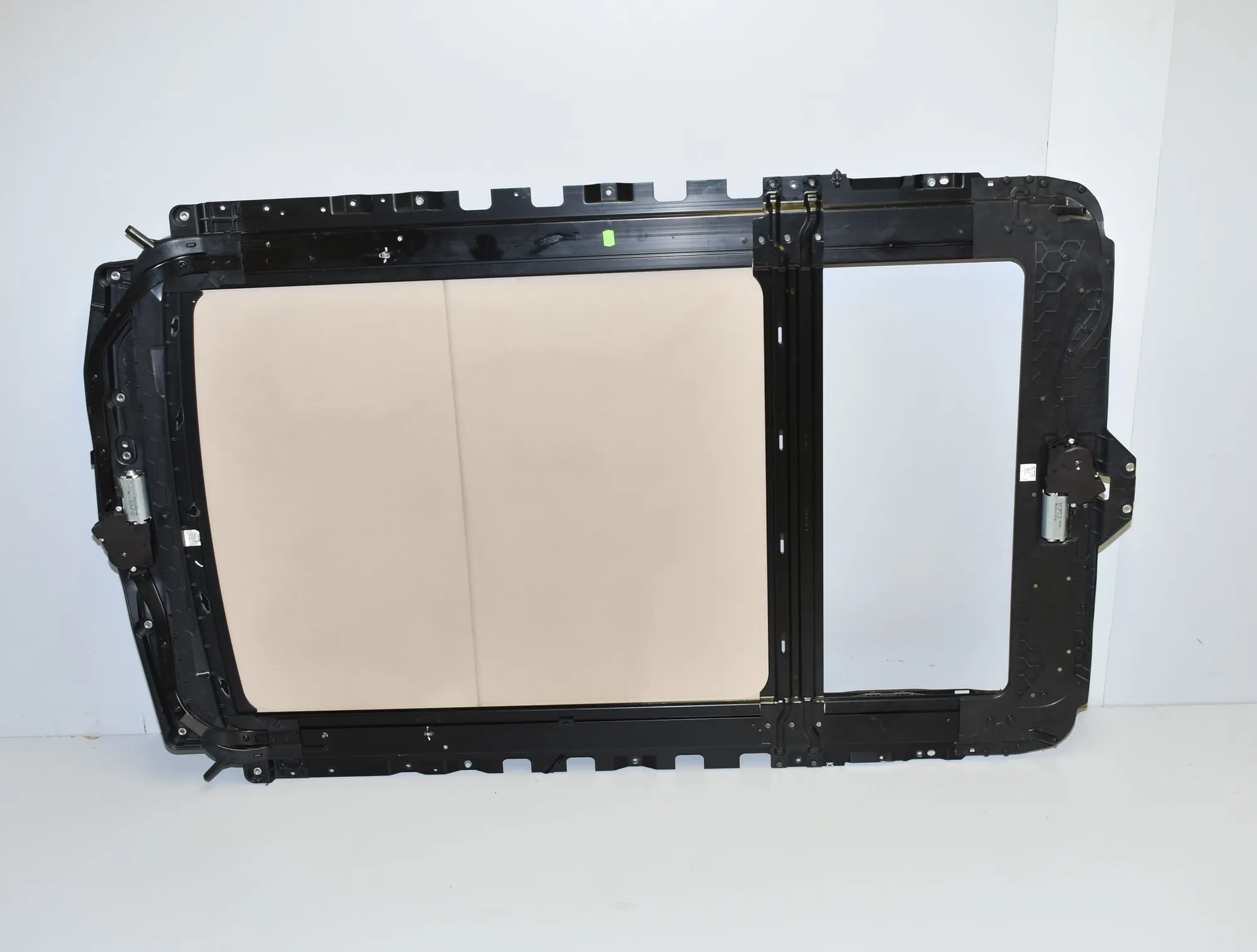 Sunroof – OEM 7237961 · BMW 5 Touring (F11) 530 d 2013 – 4