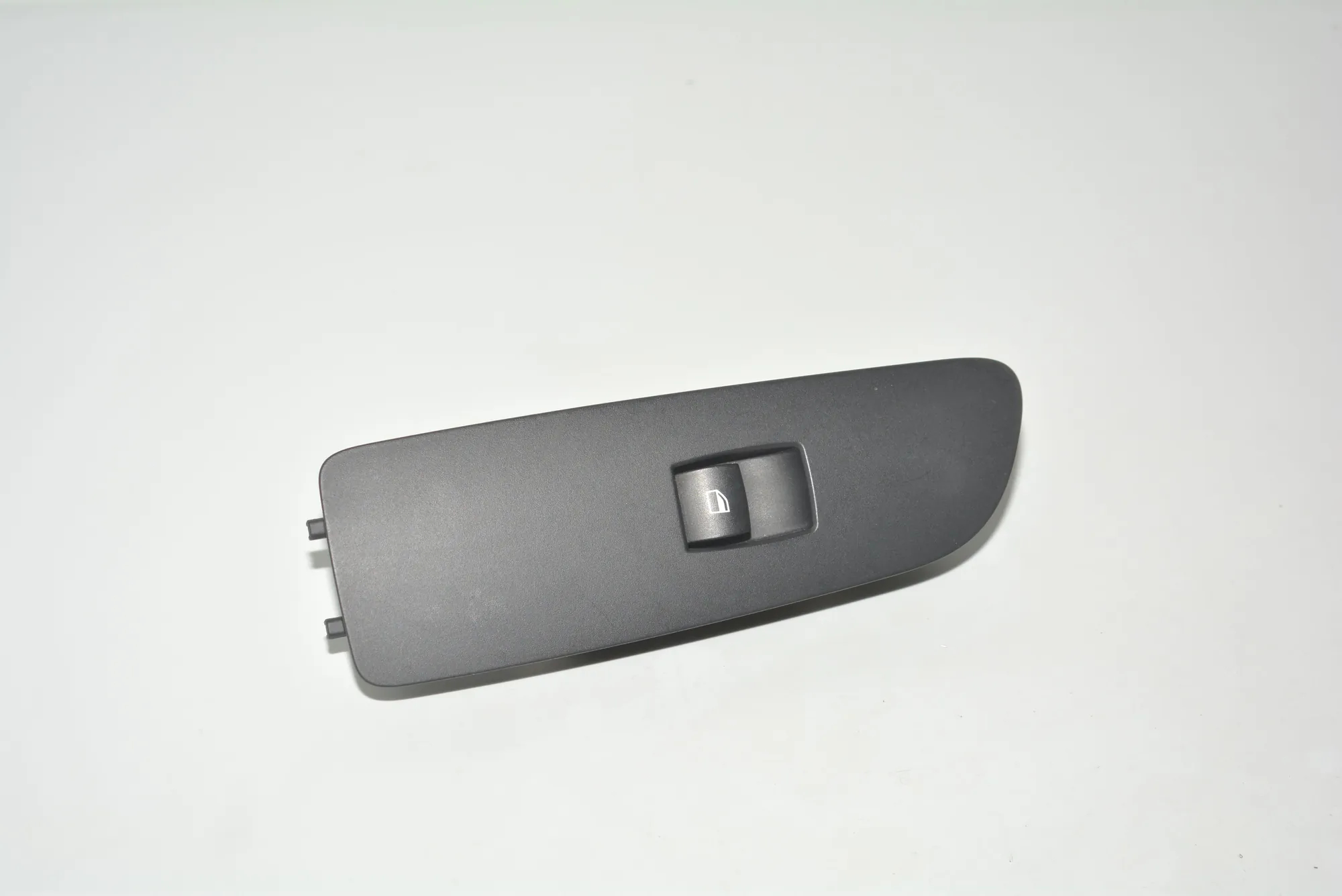 Front Left Door Window Switch – OEM 9163001 · BMW 1 (E81) 118 d 2008 – 2