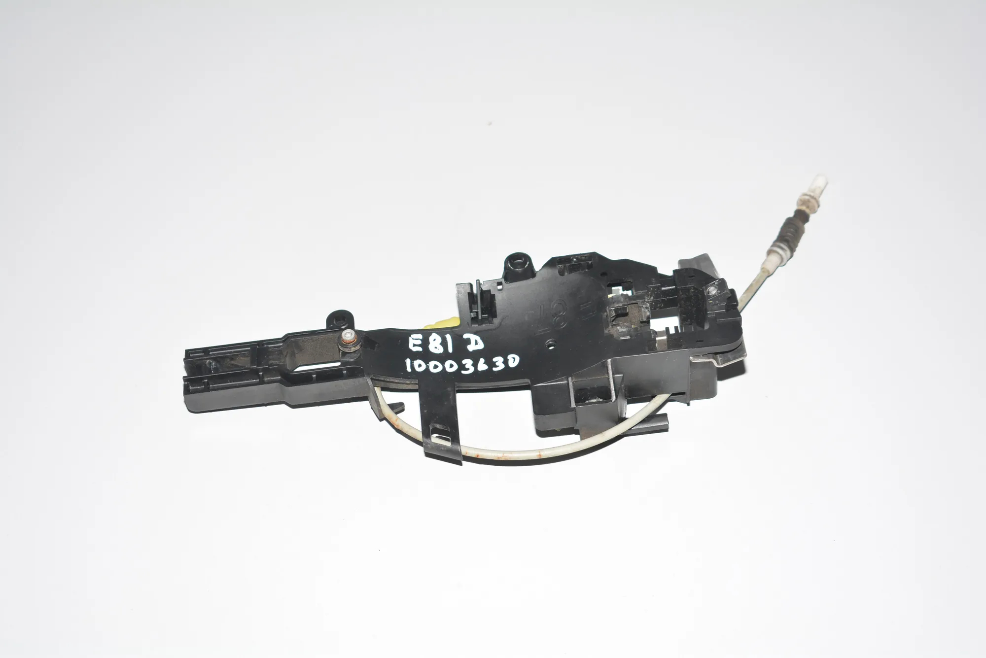 Front Right Door Interior Handle Frame – OEM 7059677 · BMW 1 (E81) 118 d 2008 – 2