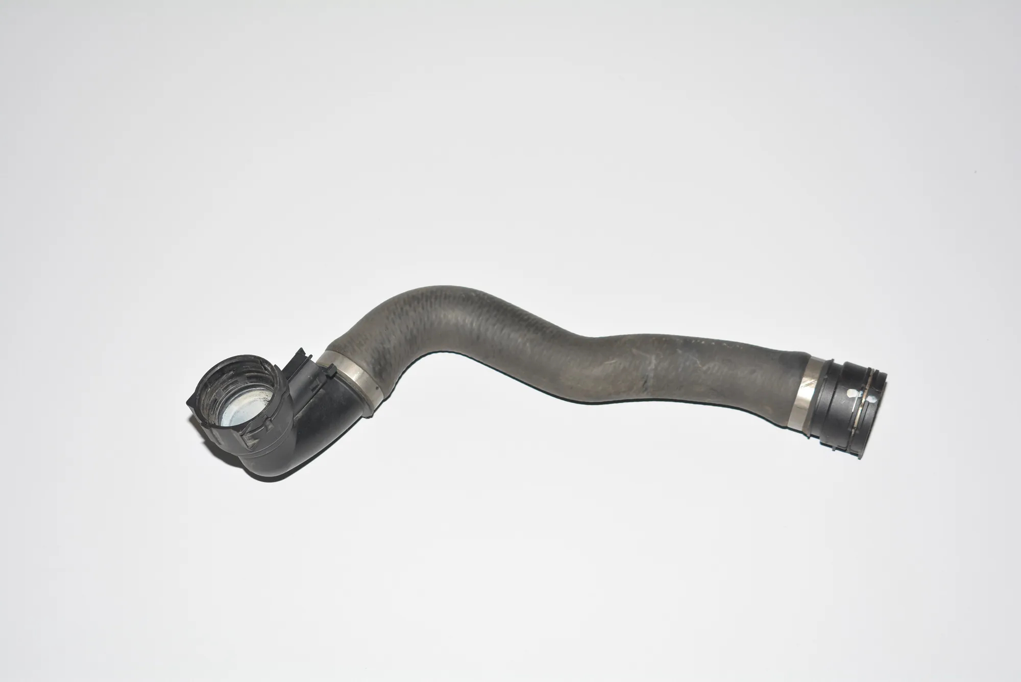 Right Side Cooling Radiator Hose – OEM 7500750 · BMW X5 (E53) 4.6 is 2002 – 3