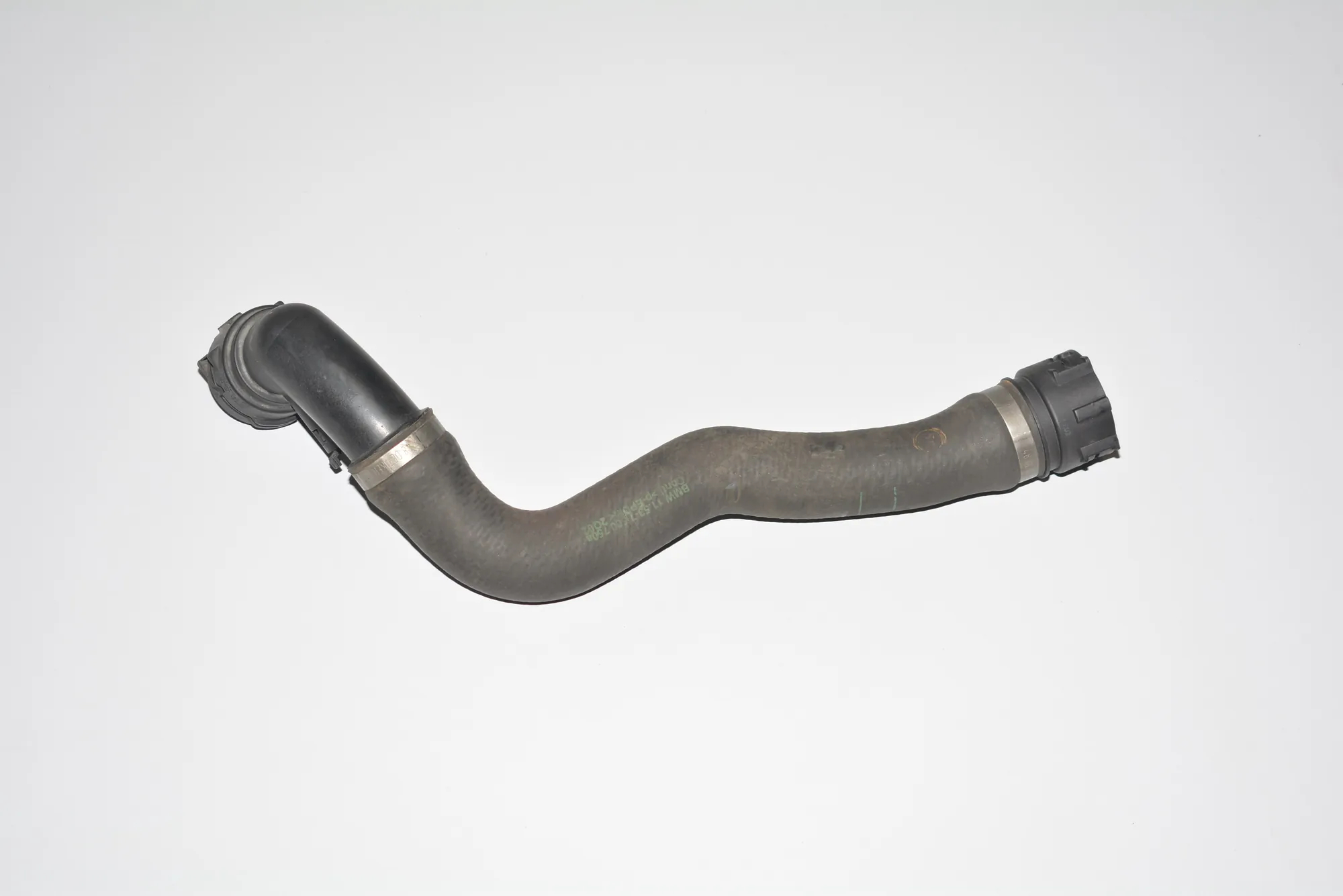Right Side Cooling Radiator Hose – OEM 7500750 · BMW X5 (E53) 4.6 is 2002 – 2