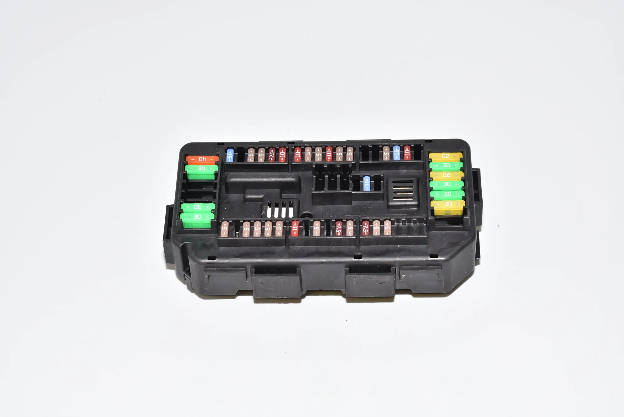 Fuse Box – OEM 9389068 · BMW 4 Gran Coupe (F36) 420 d xDrive 2019