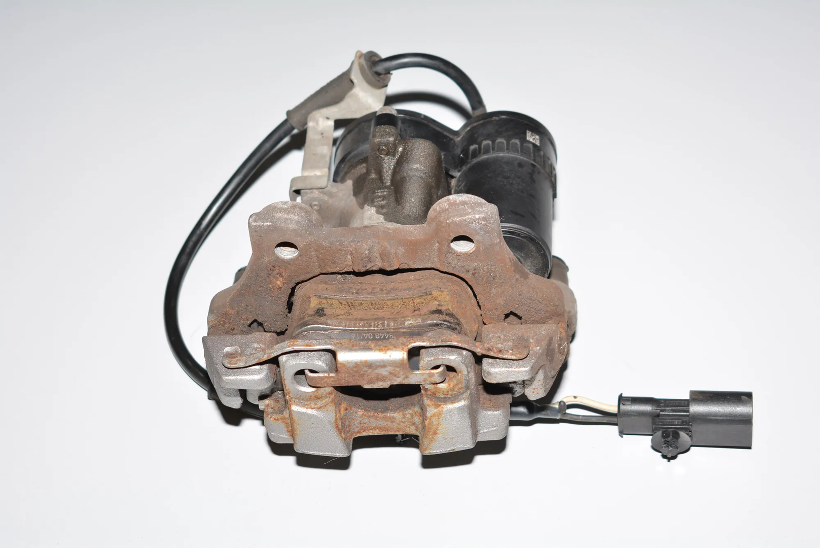 Rear Left Brake Caliper – OEM 6853857 · BMW i3 (I01) Hybrid 2016 – 2