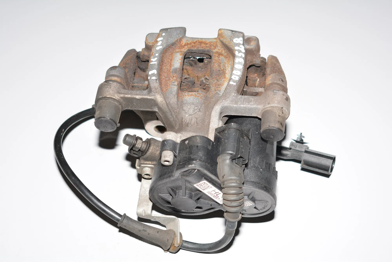 Rear Left Brake Caliper – OEM 6853857 · BMW i3 (I01) Hybrid 2016 – 3